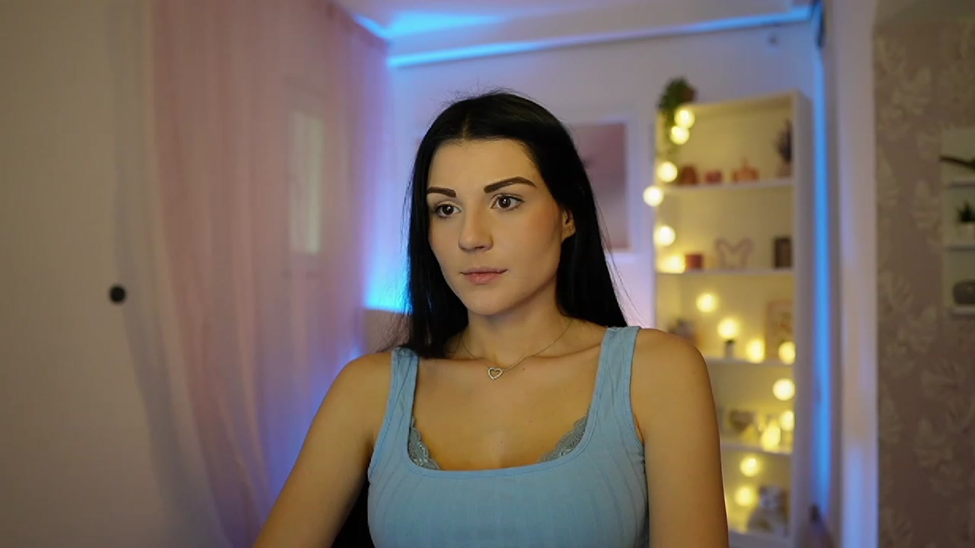 Gallery image thumbnail from Karlee_Grey__'s myfreecams stream on, 10/03/2023, 10:09 image 11 of 20