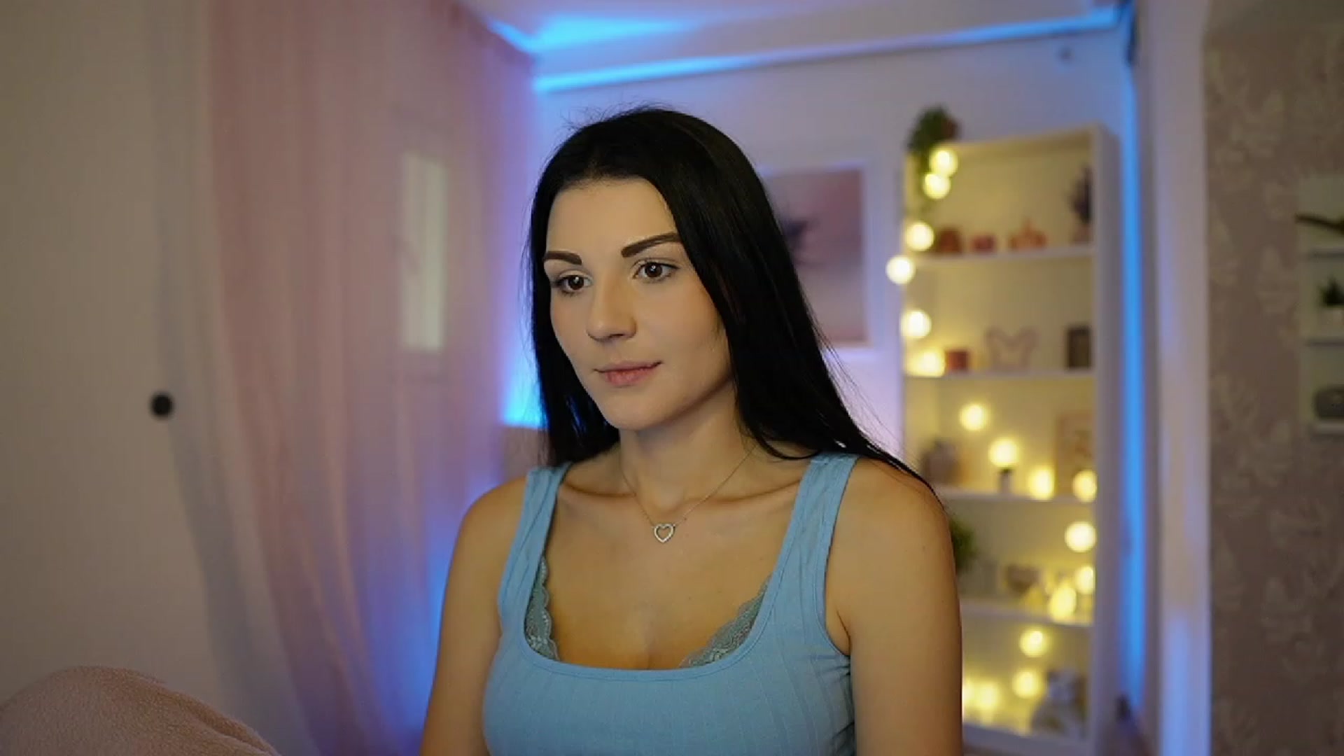 Gallery image thumbnail from Karlee_Grey__'s myfreecams stream on, 10/03/2023, 10:09 image 1 of 20