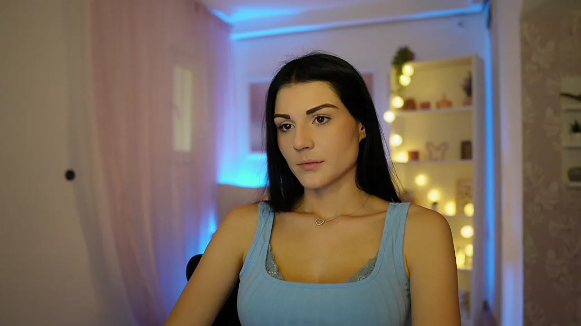 Gallery image thumbnail from Karlee_Grey__'s myfreecams stream on, 10/03/2023, 10:09 image 13 of 20
