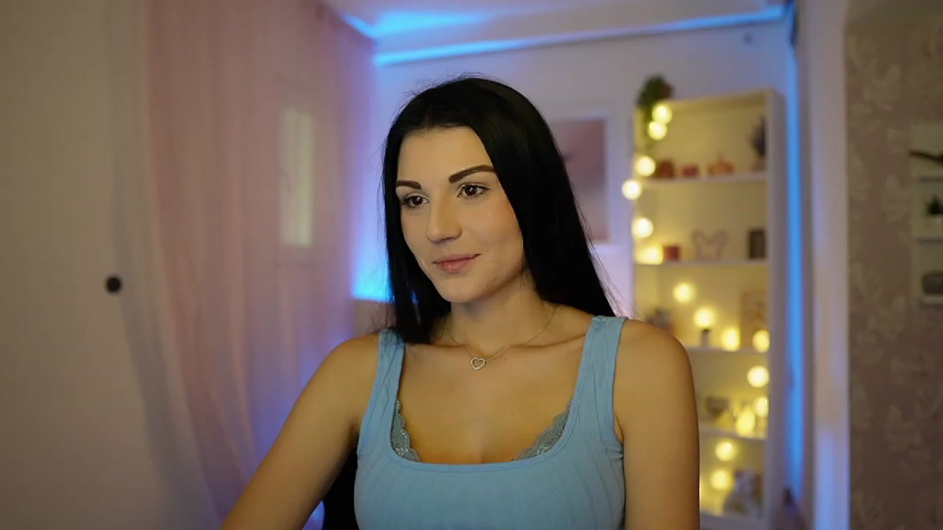 Gallery image thumbnail from Karlee_Grey__'s myfreecams stream on, 10/03/2023, 10:09 image 8 of 20