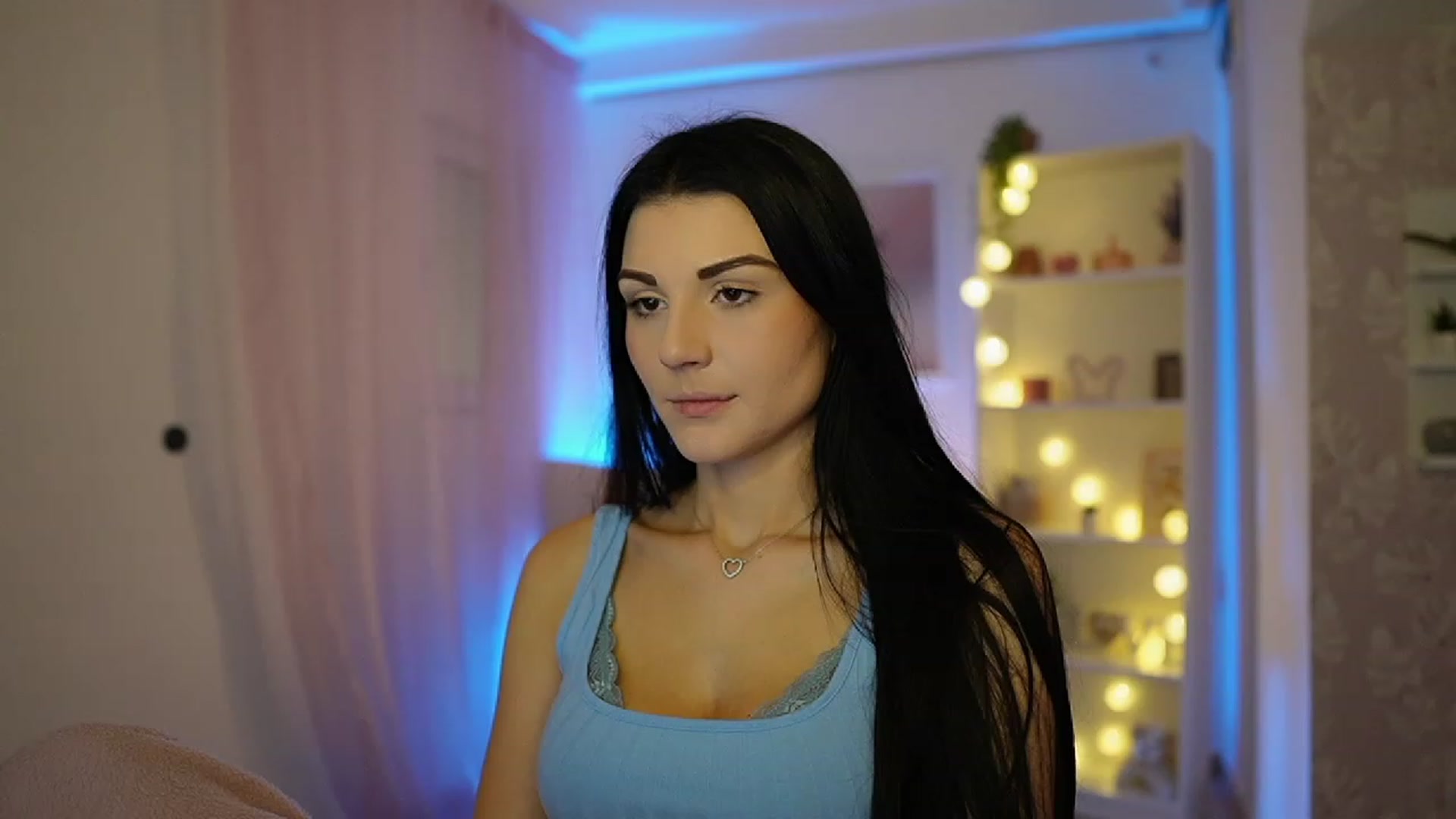 Gallery image thumbnail from Karlee_Grey__'s myfreecams stream on, 10/03/2023, 10:09 image 2 of 20