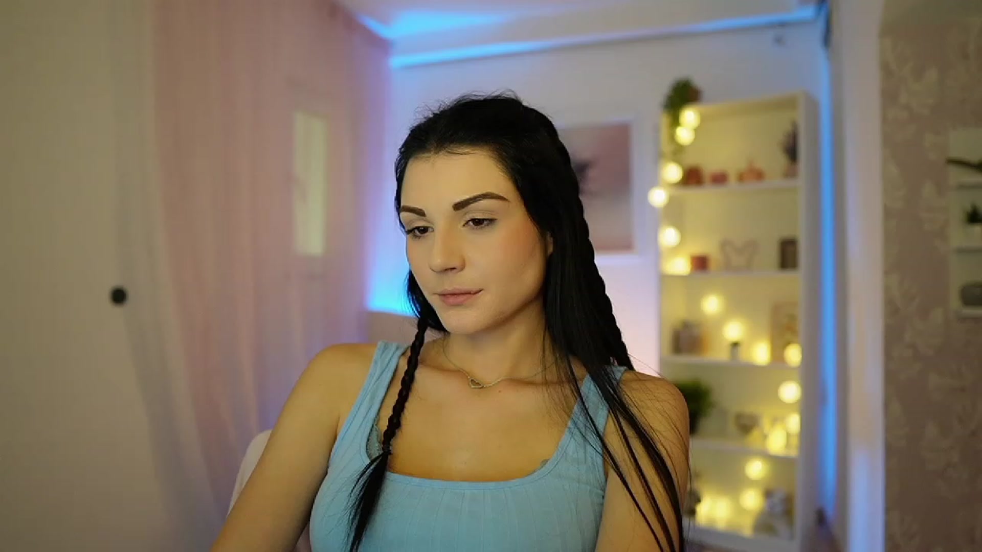 Gallery image thumbnail from Karlee_Grey__'s myfreecams stream on, 10/03/2023, 12:49 image 18 of 20