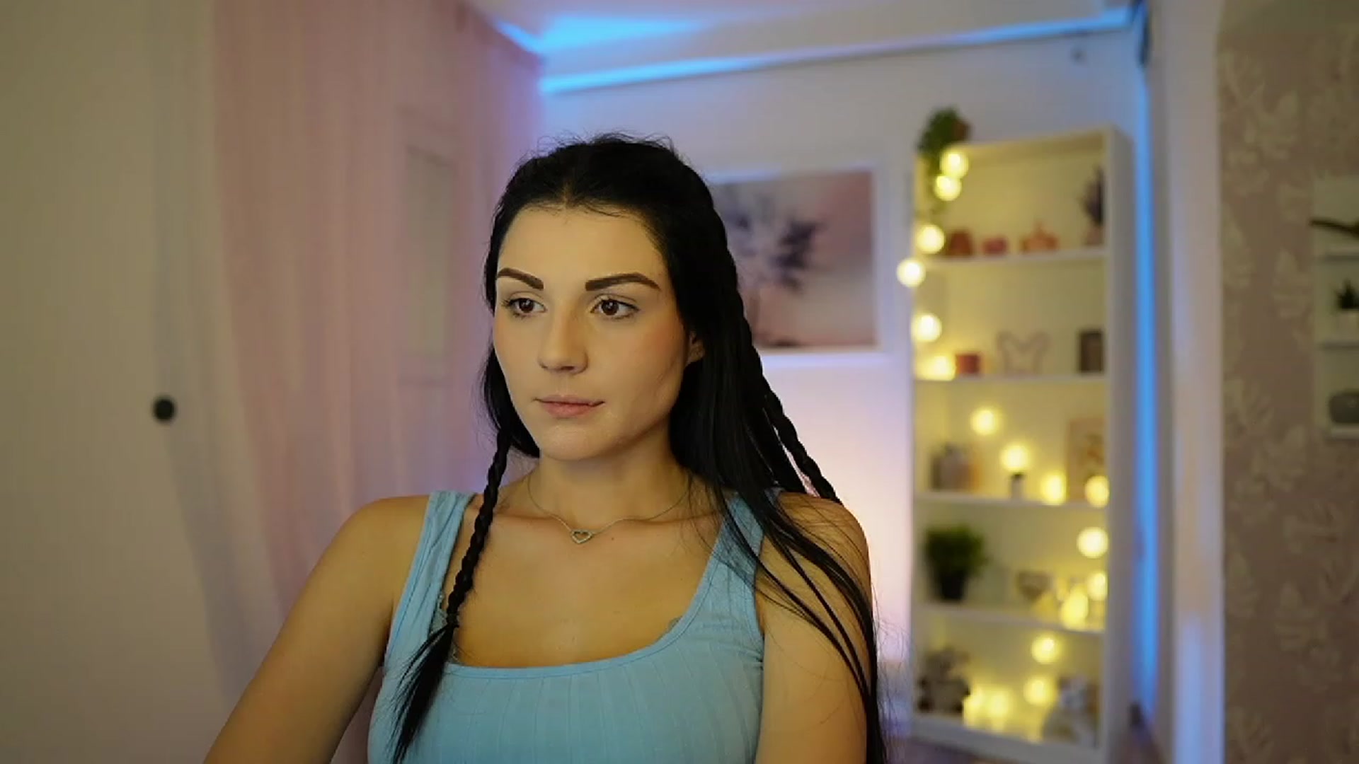Gallery image thumbnail from Karlee_Grey__'s myfreecams stream on, 10/03/2023, 12:49 image 17 of 20