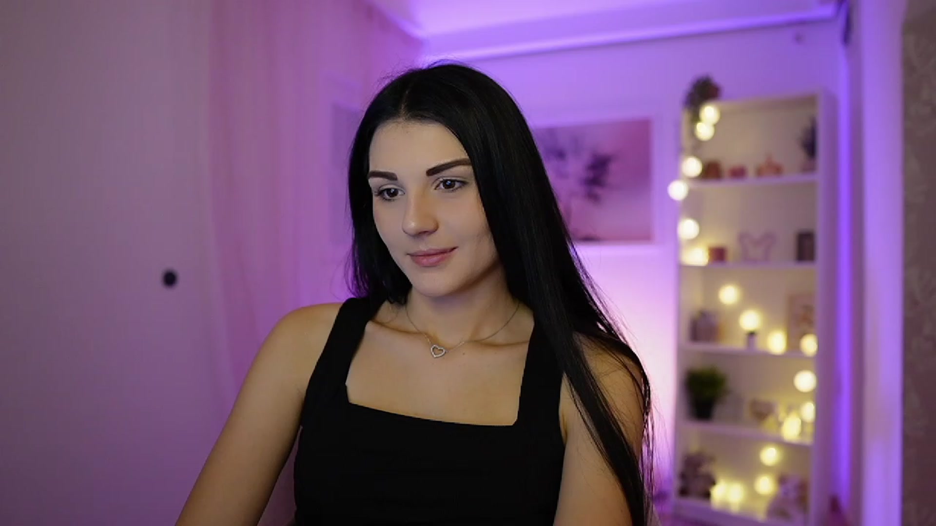 Gallery image thumbnail from Karlee_Grey__'s myfreecams stream on, 10/05/2023, 09:48 image 15 of 20
