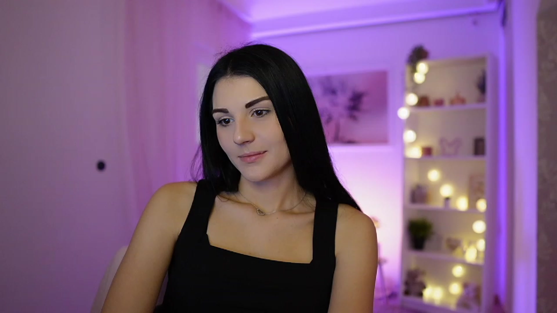 Gallery image thumbnail from Karlee_Grey__'s myfreecams stream on, 10/05/2023, 09:48 image 17 of 20