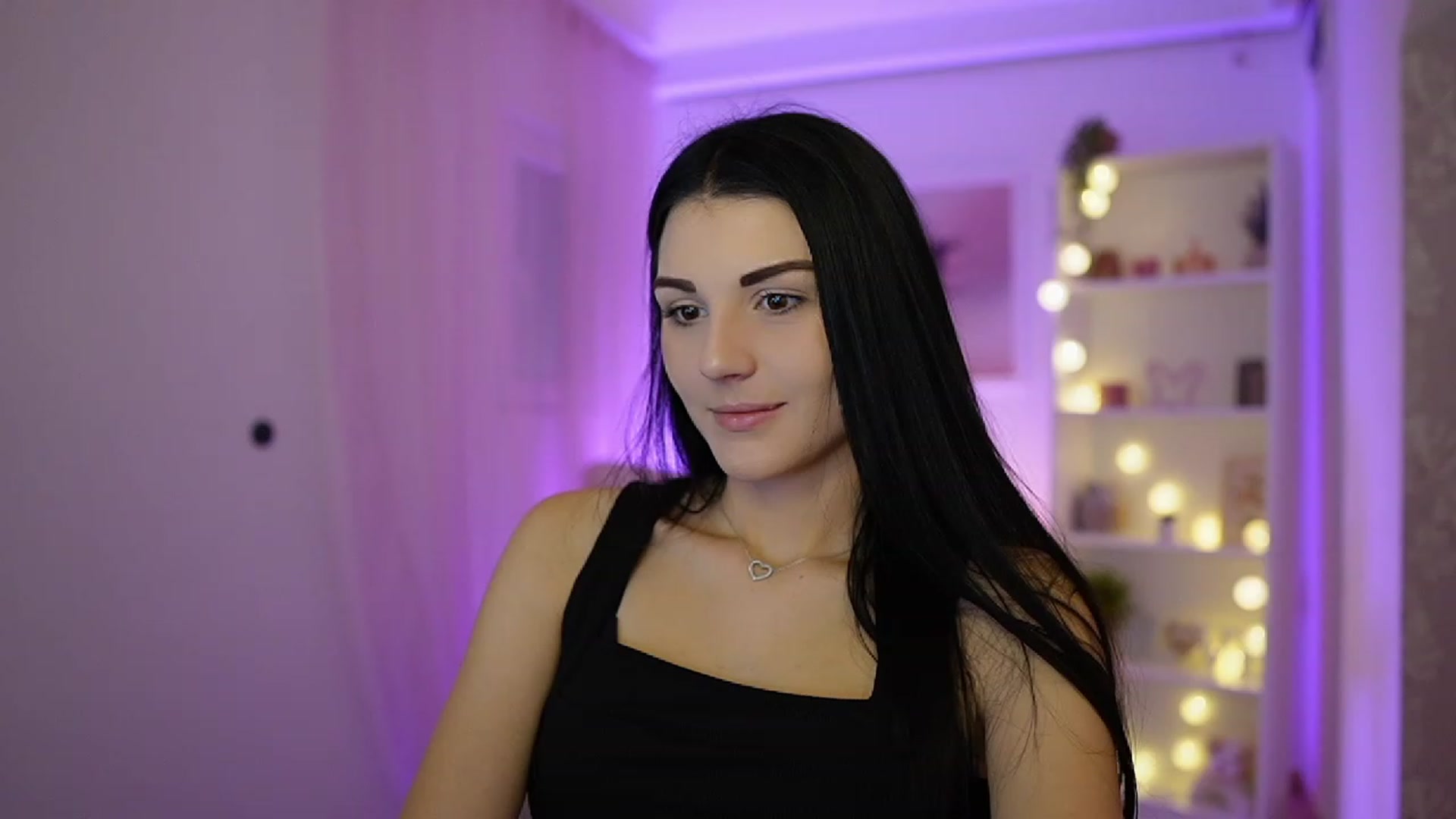 Gallery image thumbnail from Karlee_Grey__'s myfreecams stream on, 10/05/2023, 09:48 image 7 of 20