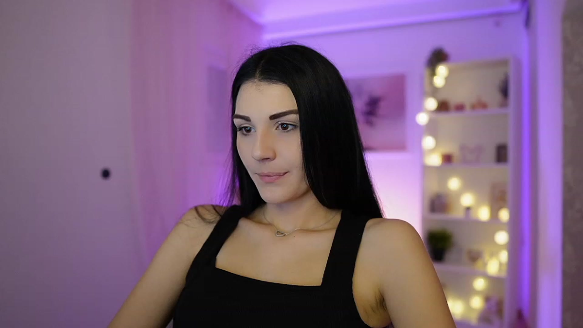 Gallery image thumbnail from Karlee_Grey__'s myfreecams stream on, 10/05/2023, 09:48 image 12 of 20