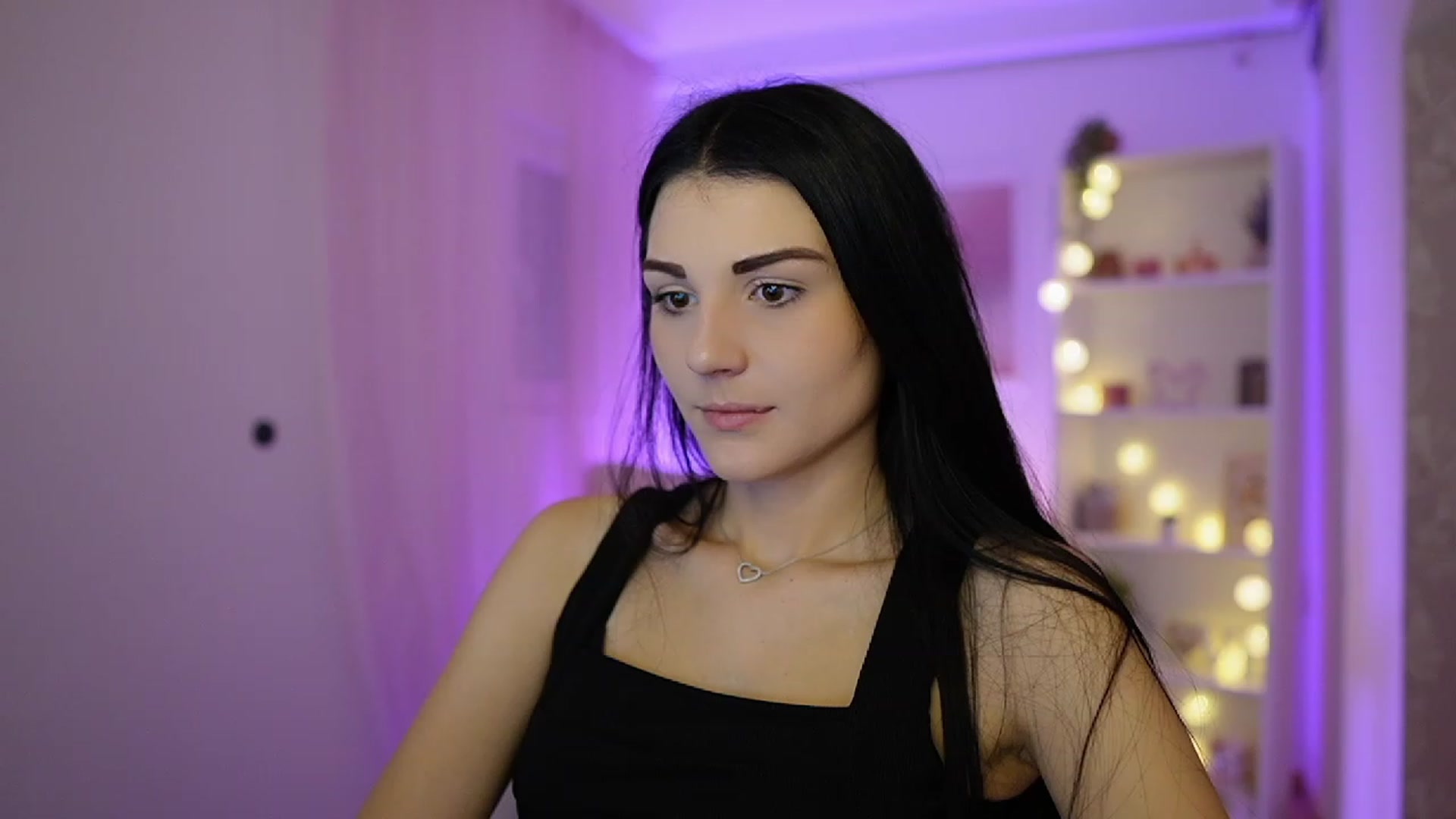 Gallery image thumbnail from Karlee_Grey__'s myfreecams stream on, 10/05/2023, 09:48 image 9 of 20