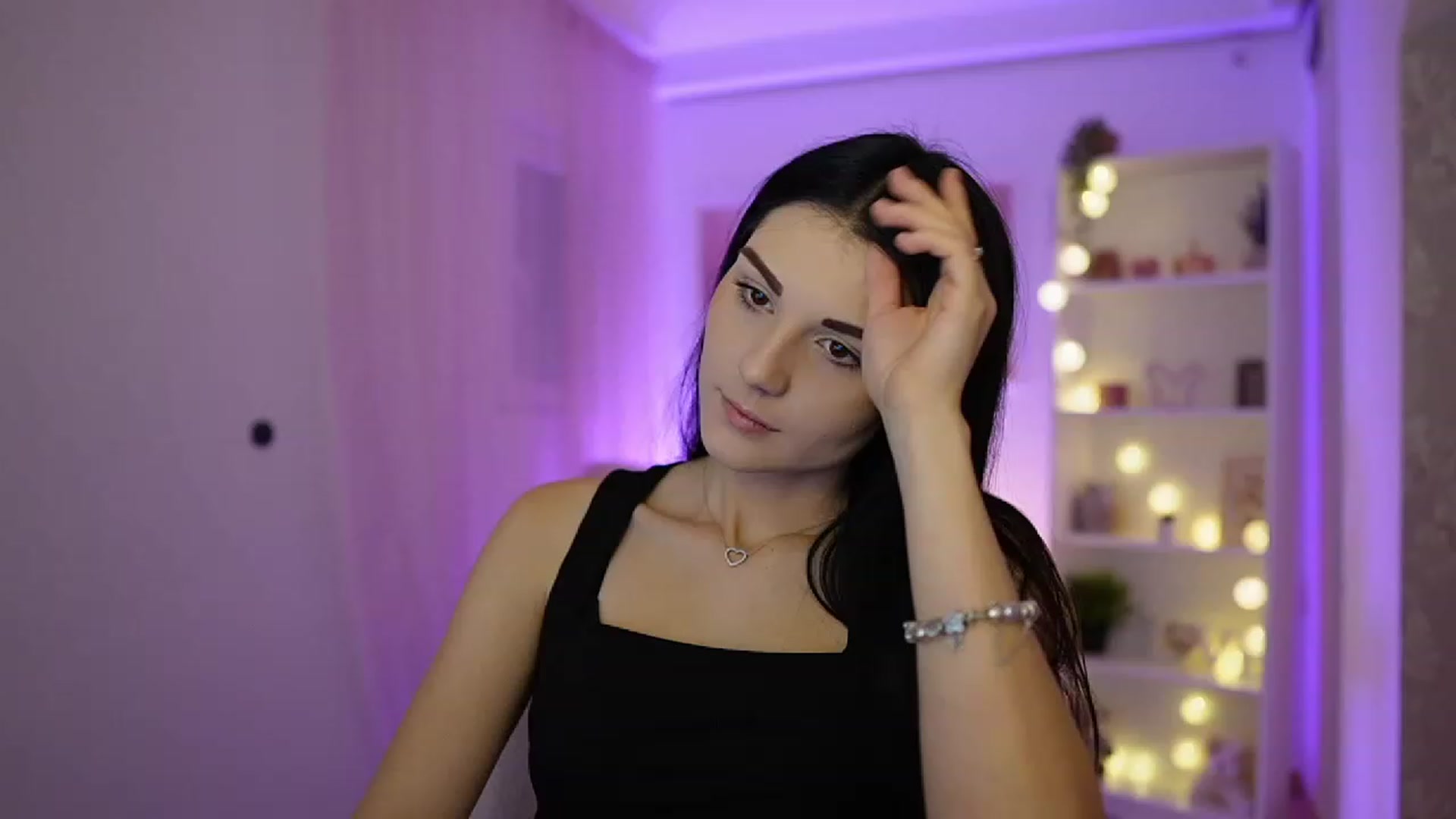 Gallery image thumbnail from Karlee_Grey__'s myfreecams stream on, 10/05/2023, 09:48 image 2 of 20