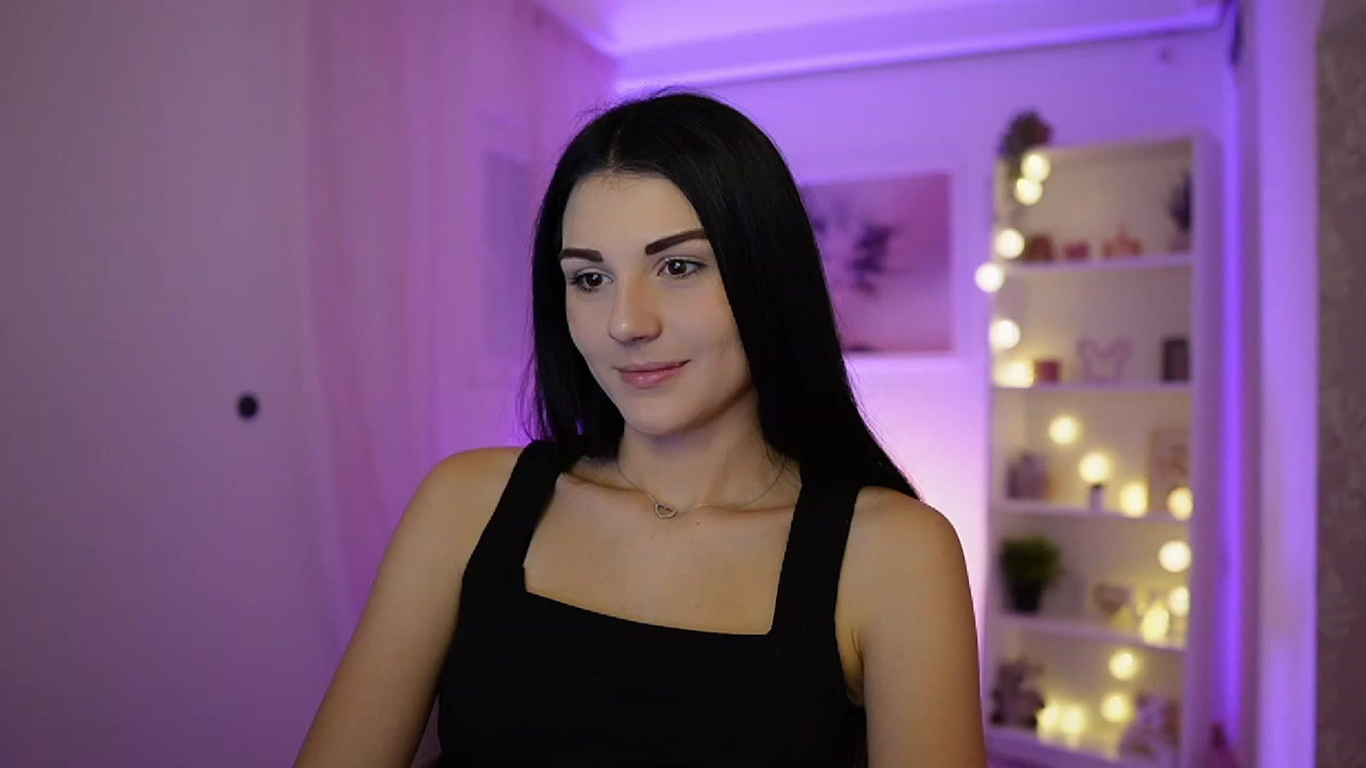 Gallery image thumbnail from Karlee_Grey__'s myfreecams stream on, 10/05/2023, 09:48 image 16 of 20