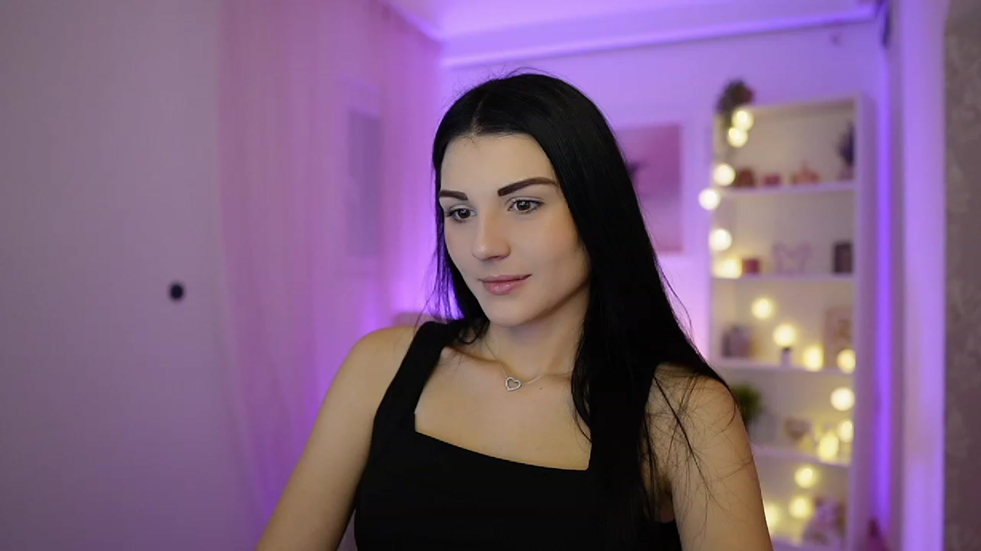 Gallery image thumbnail from Karlee_Grey__'s myfreecams stream on, 10/05/2023, 09:48 image 6 of 20