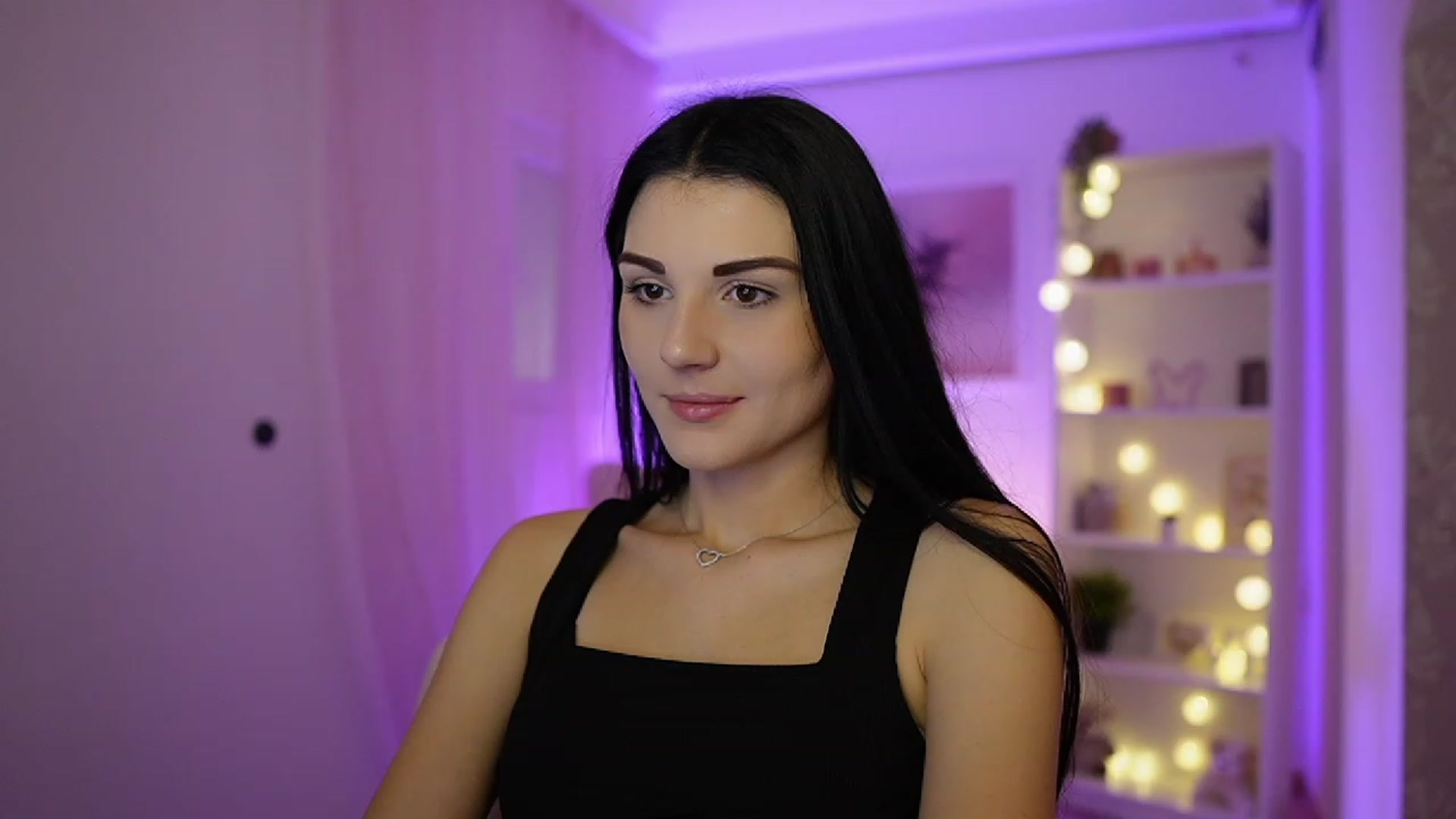 Gallery image thumbnail from Karlee_Grey__'s myfreecams stream on, 10/05/2023, 12:43 image 8 of 20