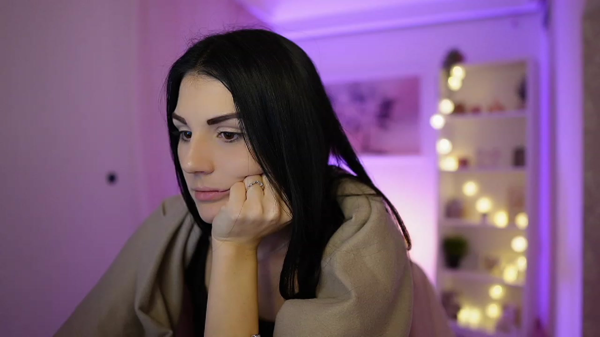 Gallery image thumbnail from Karlee_Grey__'s myfreecams stream on, 10/05/2023, 12:43 image 18 of 20