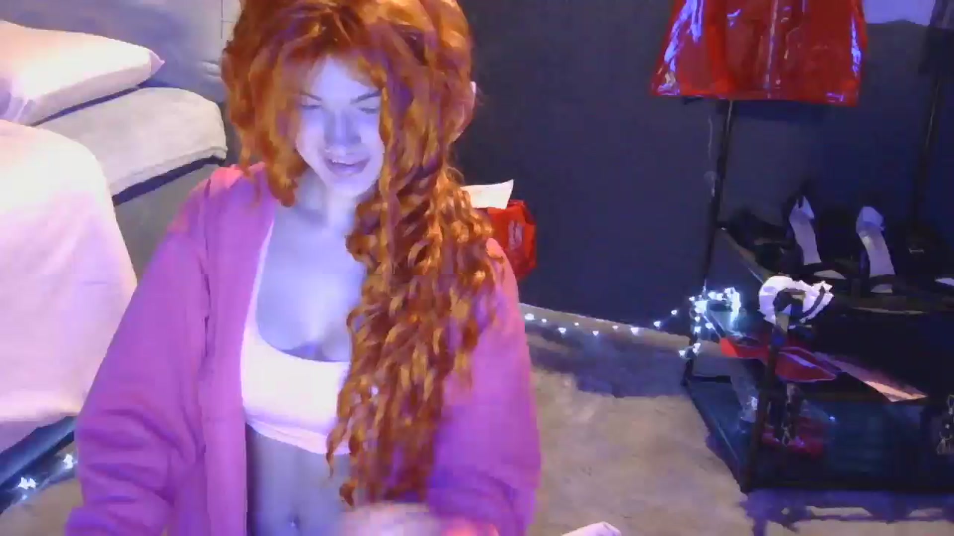 Gallery image thumbnail from Karly_Lu's myfreecams stream on, 02/04/2026, 16:07 image 3 of 20