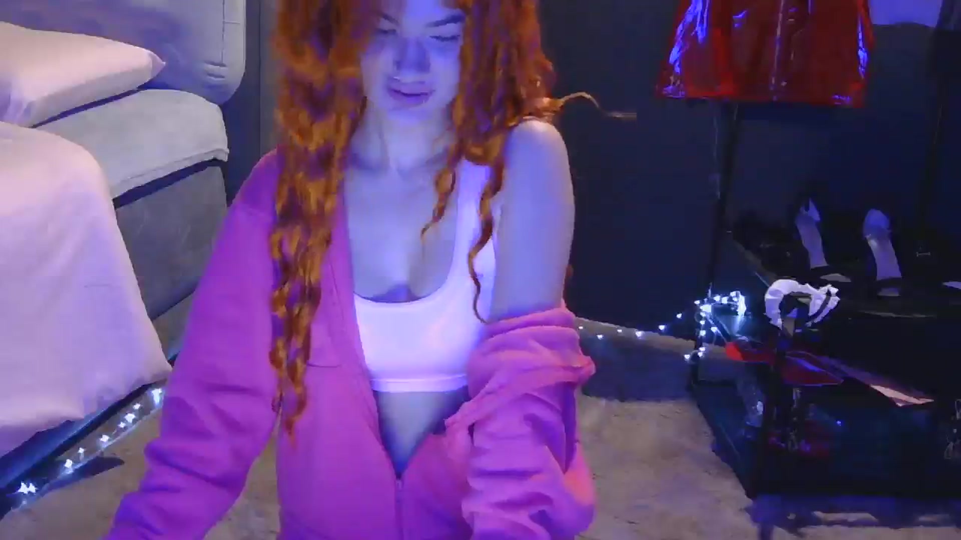 Gallery image thumbnail from Karly_Lu's myfreecams stream on, 02/04/2026, 16:07 image 6 of 20