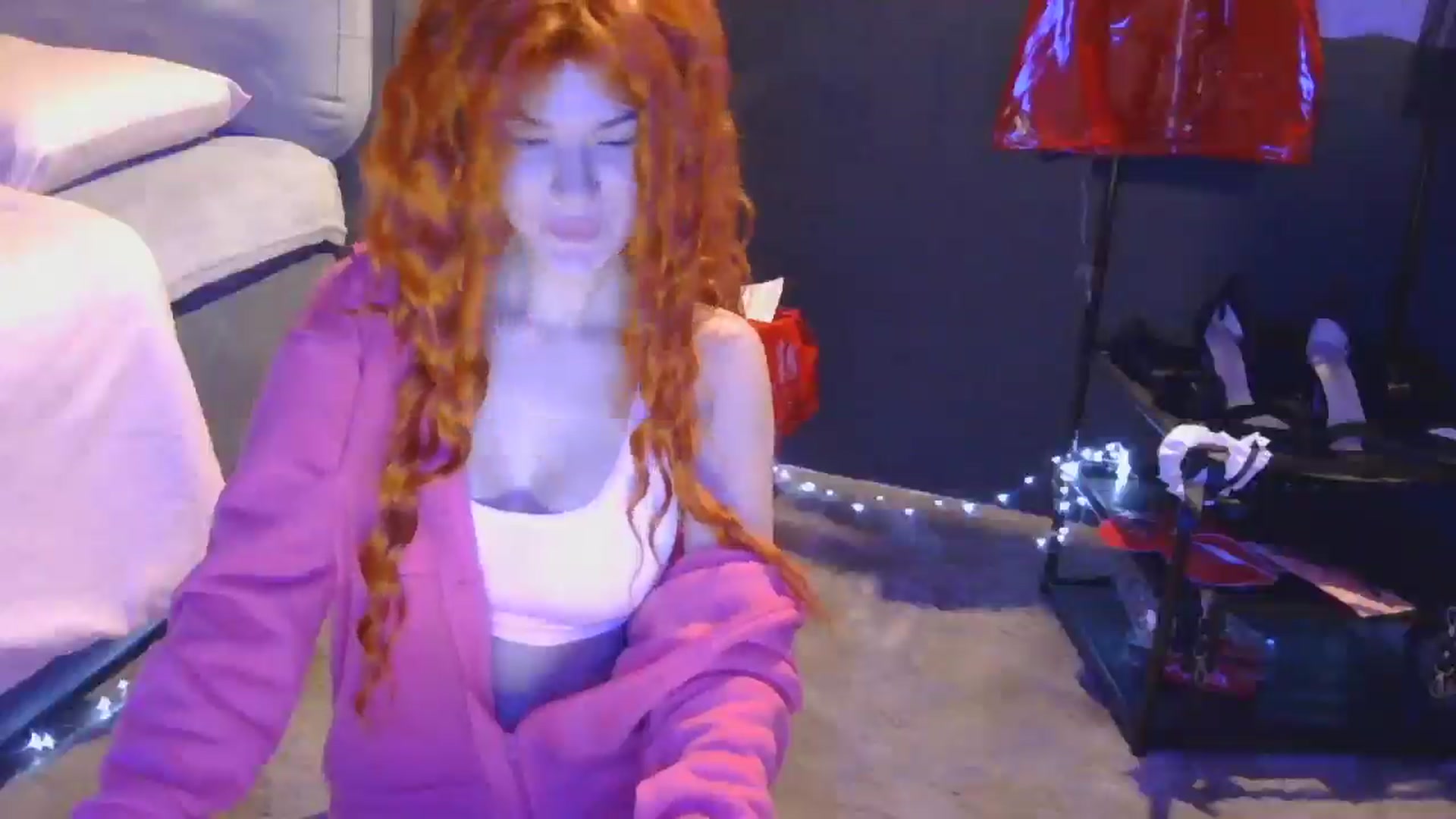 Gallery image thumbnail from Karly_Lu's myfreecams stream on, 02/04/2026, 16:07 image 5 of 20