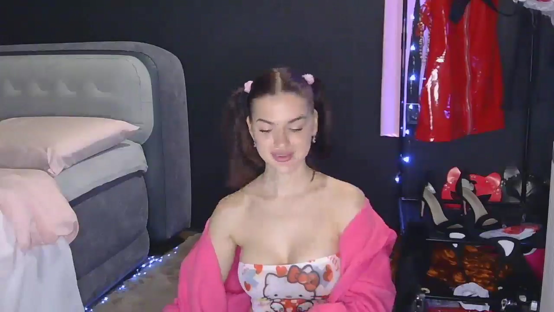 Gallery image thumbnail from Karly_Lu's myfreecams stream on, 02/05/2026, 14:18 image 5 of 20