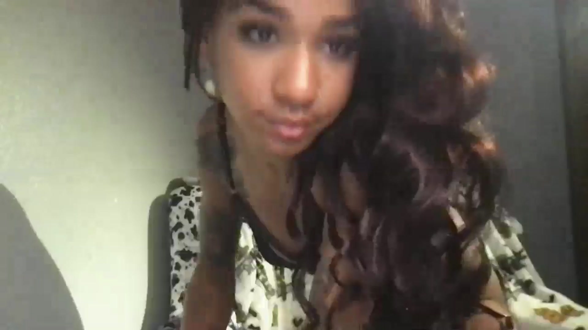 Gallery image thumbnail from KarmaLove's myfreecams stream on, 10/20/2024, 10:50 image 11 of 20