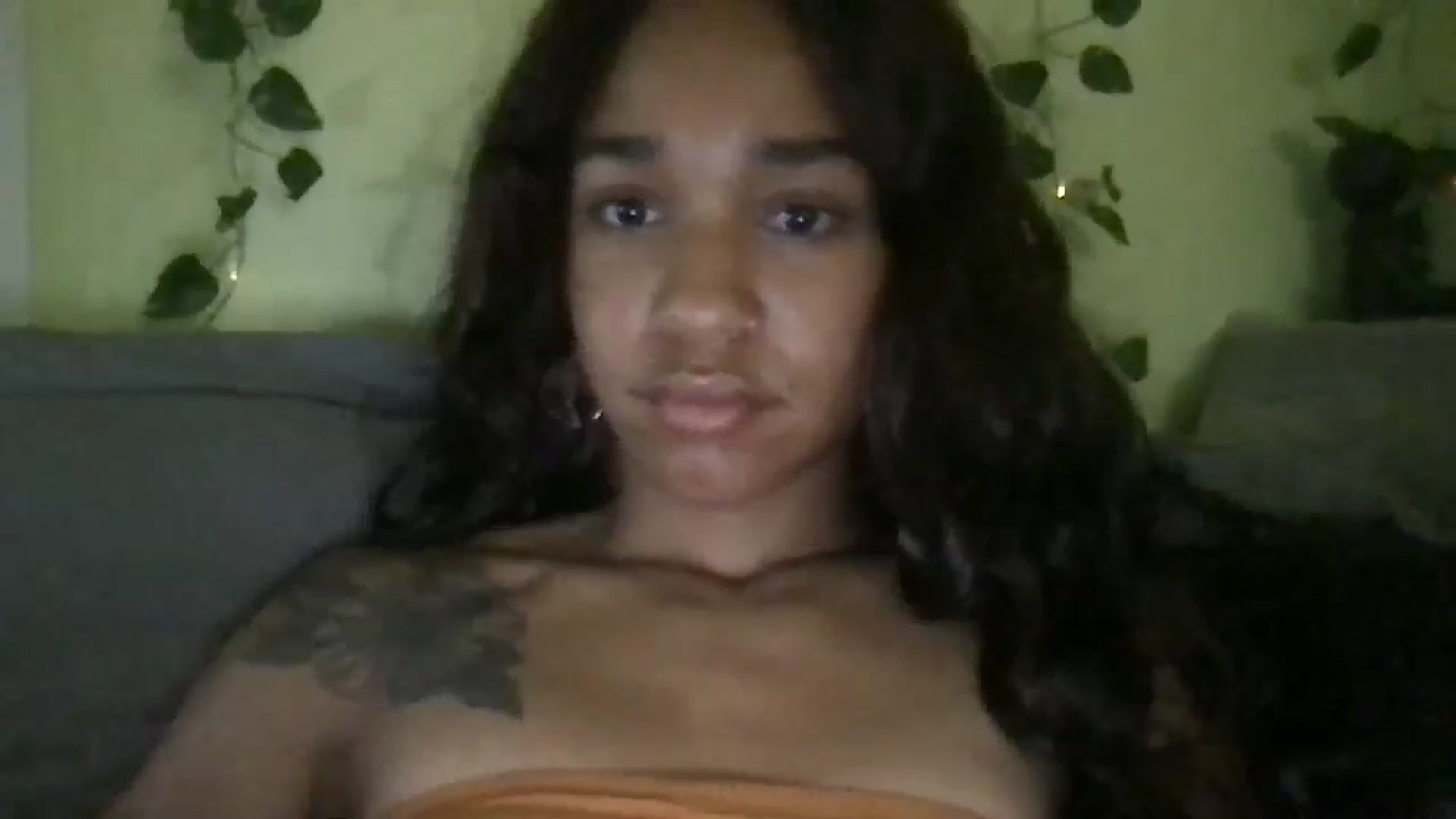 Gallery image thumbnail from KarmaLove's myfreecams stream on, 10/25/2024, 09:53 image 20 of 20