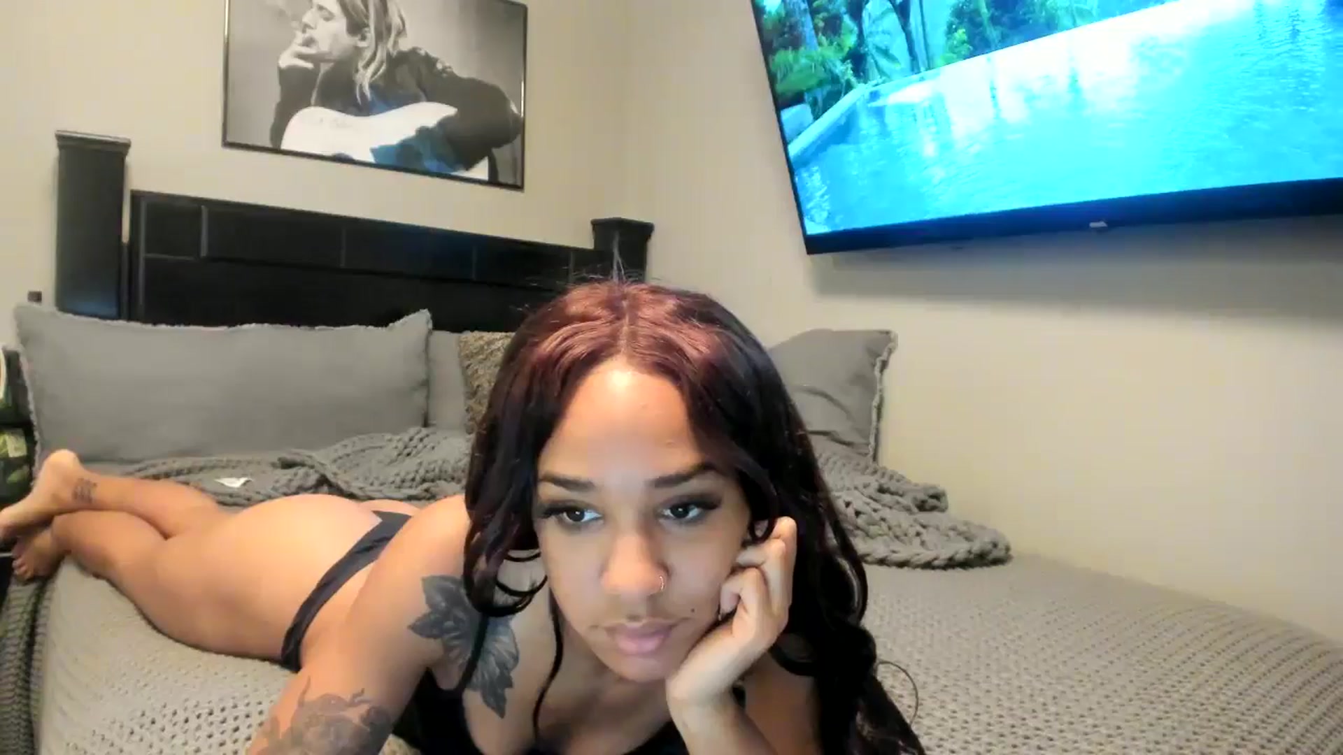 Gallery image thumbnail from KarmaLove's myfreecams stream on, 11/11/2024, 16:20 image 6 of 20