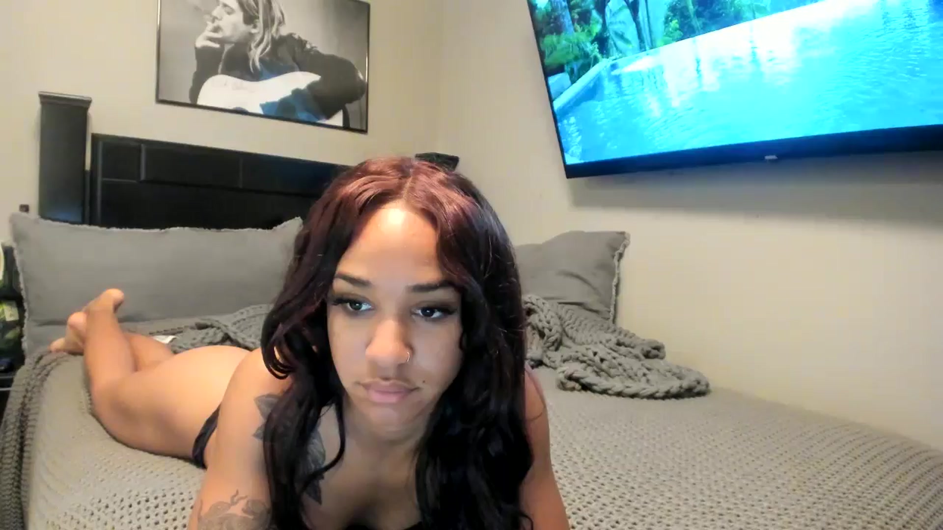 Gallery image thumbnail from KarmaLove's myfreecams stream on, 11/11/2024, 16:20 image 14 of 20