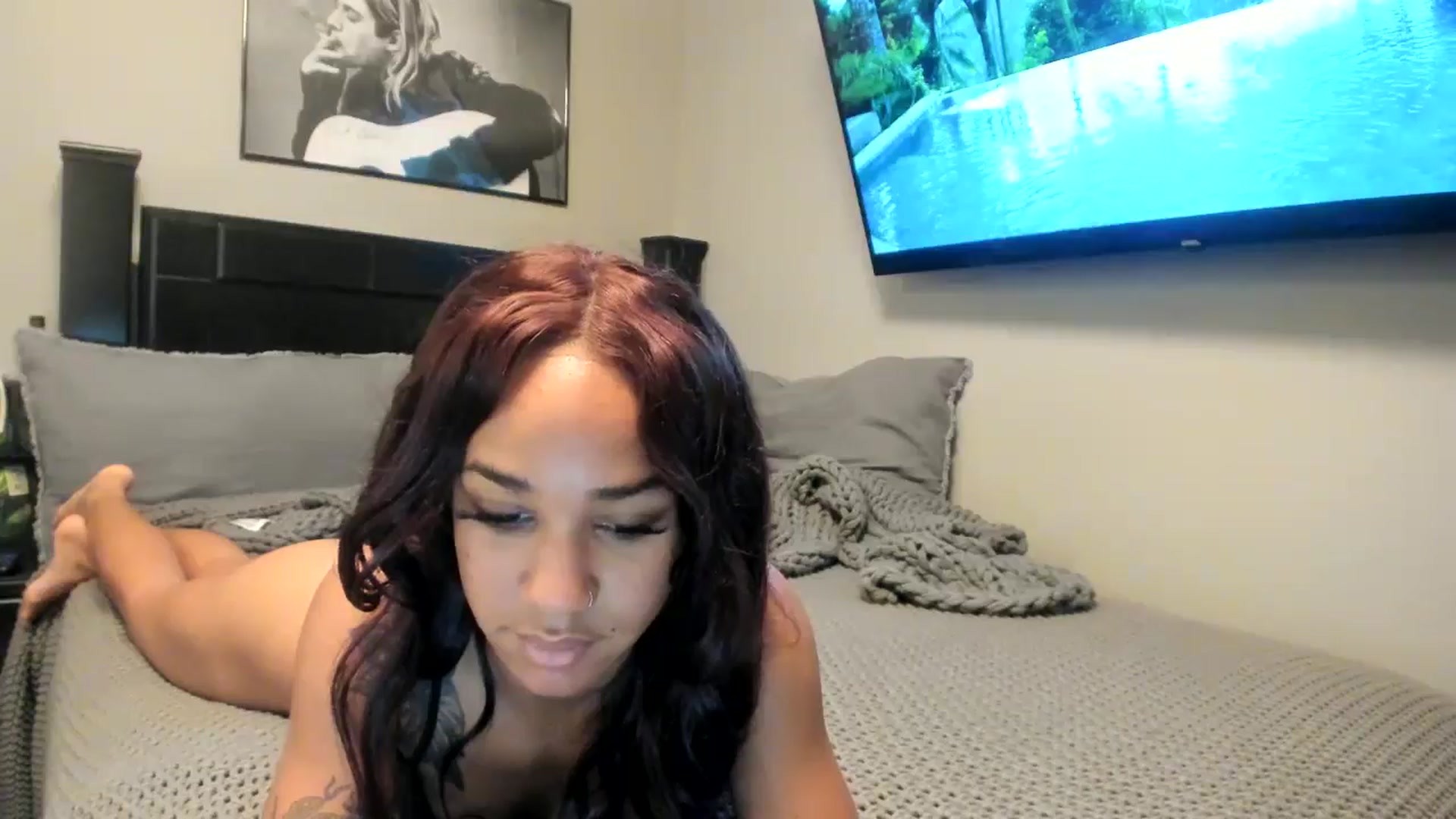 Gallery image thumbnail from KarmaLove's myfreecams stream on, 11/11/2024, 16:20 image 18 of 20
