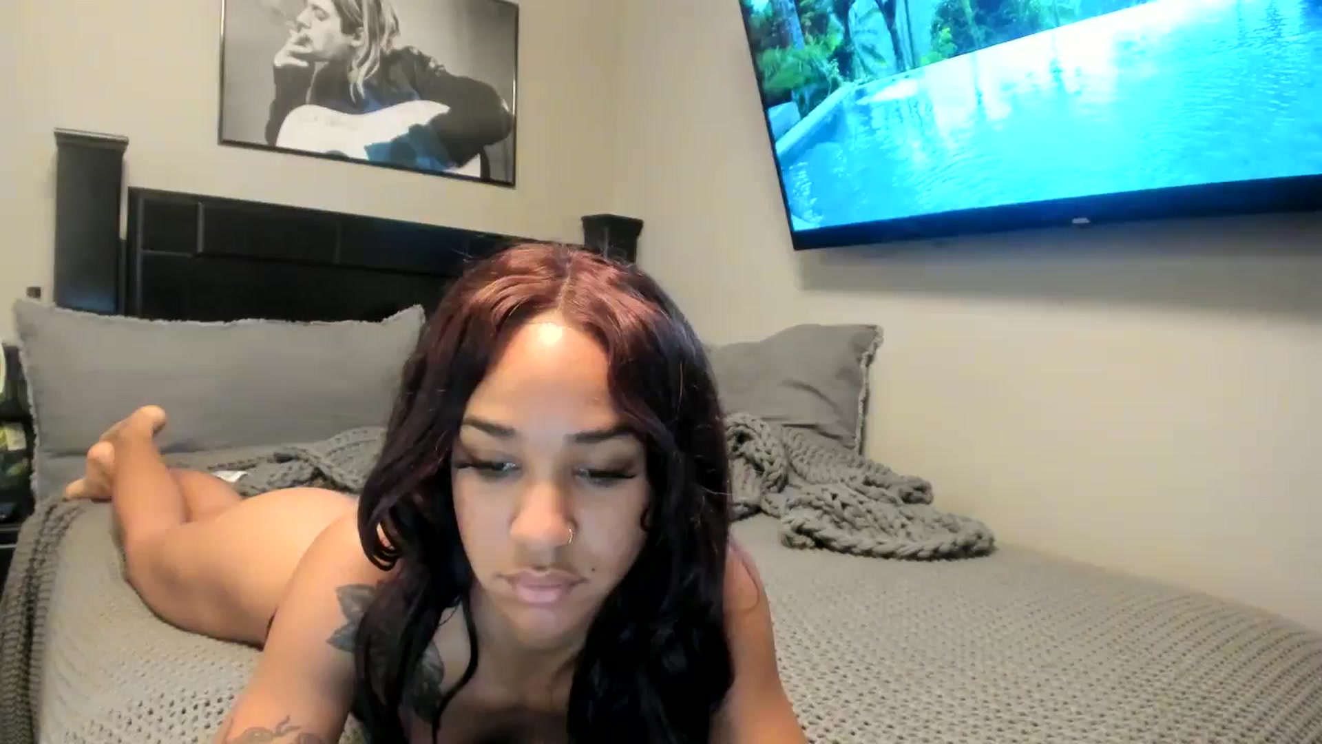 Gallery image thumbnail from KarmaLove's myfreecams stream on, 11/11/2024, 16:20 image 15 of 20