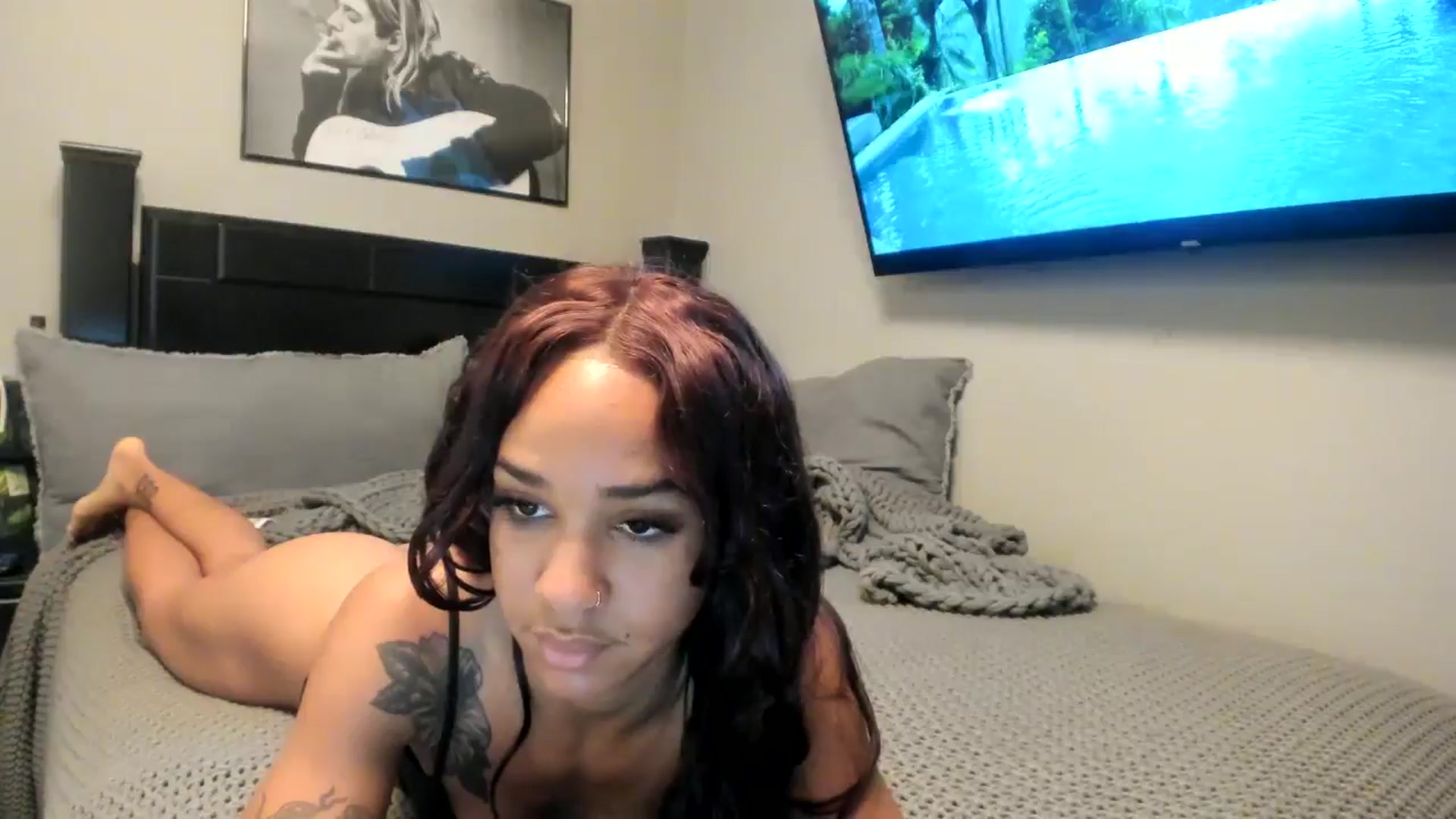 Gallery image thumbnail from KarmaLove's myfreecams stream on, 11/11/2024, 16:20 image 7 of 20
