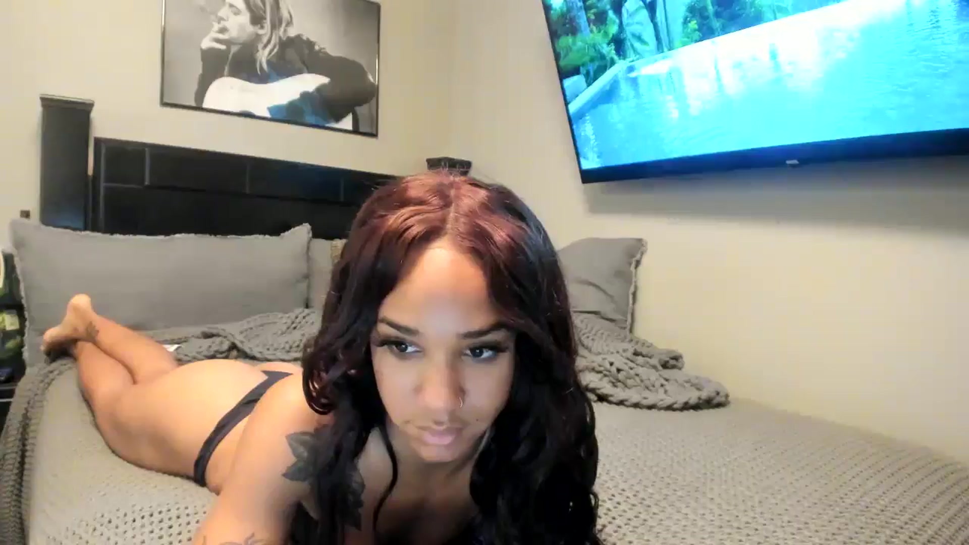 Gallery image thumbnail from KarmaLove's myfreecams stream on, 11/11/2024, 16:20 image 10 of 20
