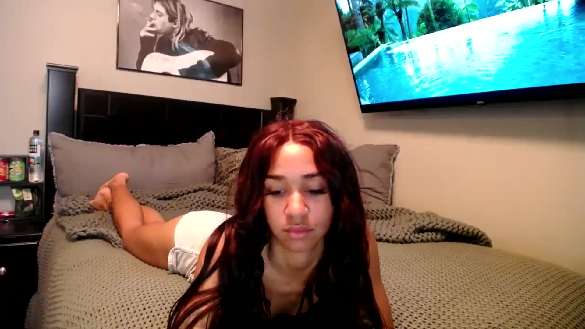 Gallery image thumbnail from KarmaLove's myfreecams stream on, 11/13/2024, 15:18 image 5 of 20