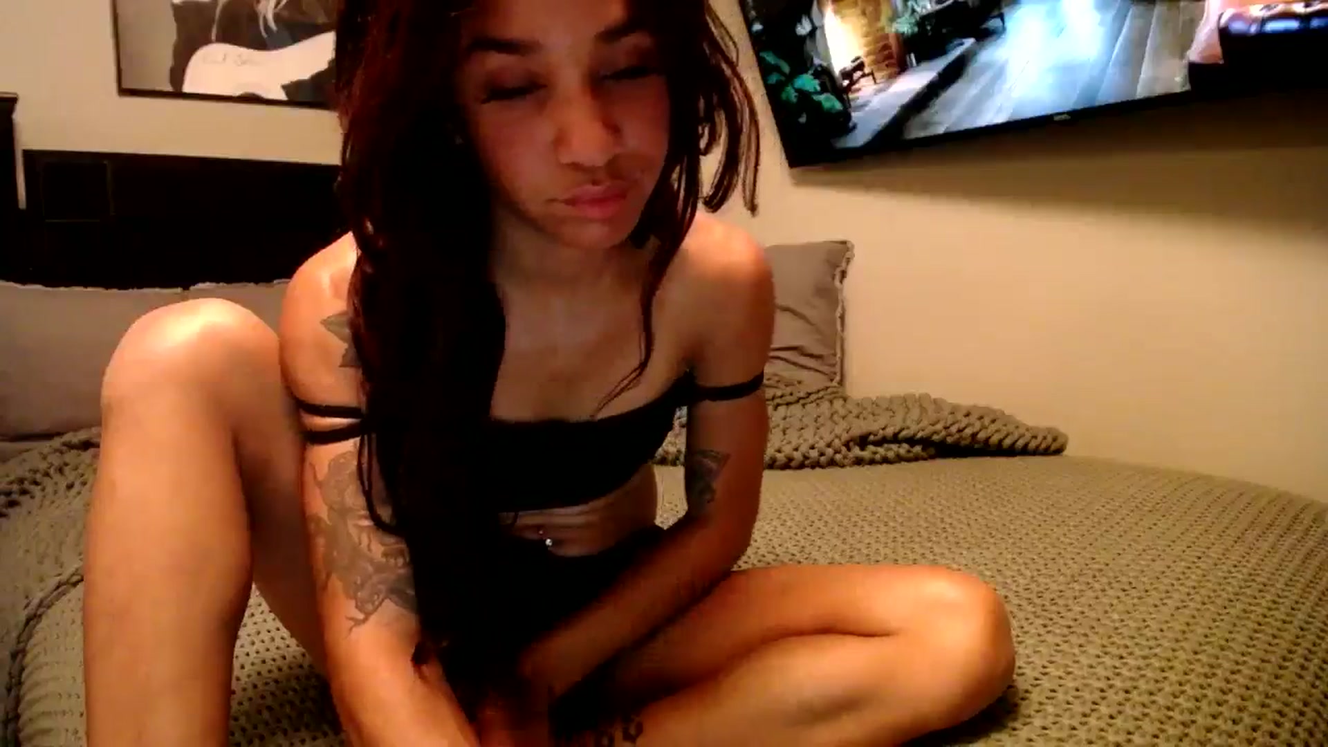 Gallery image thumbnail from KarmaLove's myfreecams stream on, 11/14/2024, 02:53 image 7 of 20