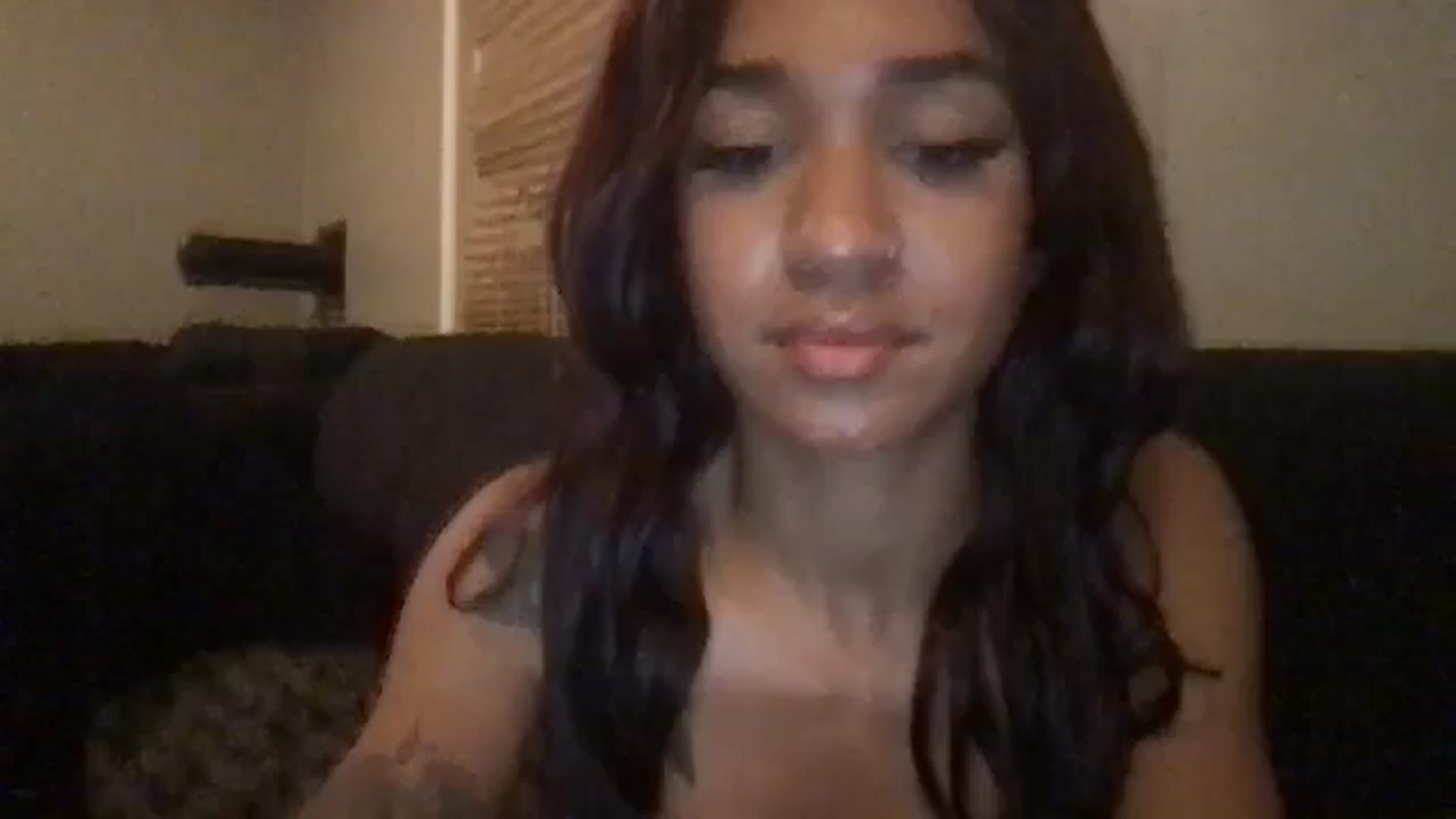 Gallery image thumbnail from KarmaLove's myfreecams stream on, 11/17/2024, 06:56 image 16 of 20