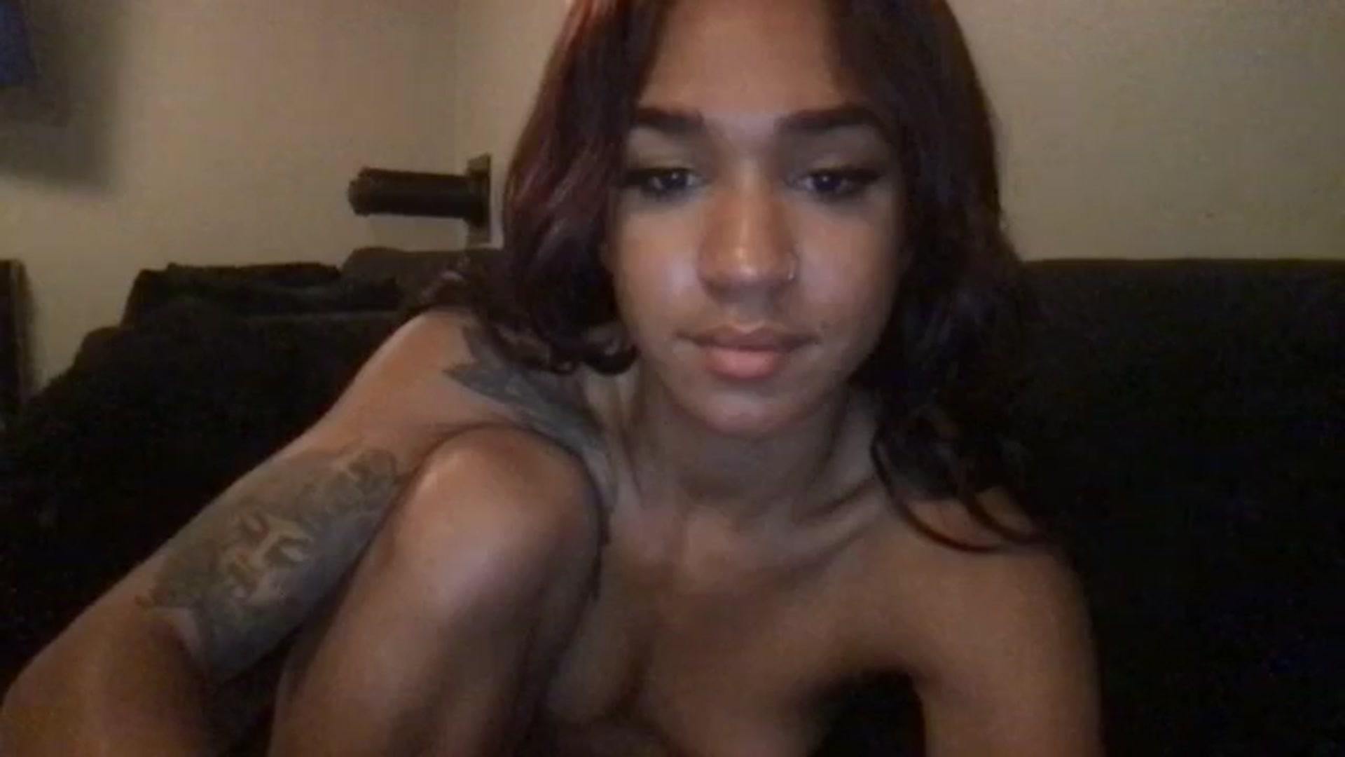 Gallery image thumbnail from KarmaLove's myfreecams stream on, 11/17/2024, 08:35 image 12 of 20