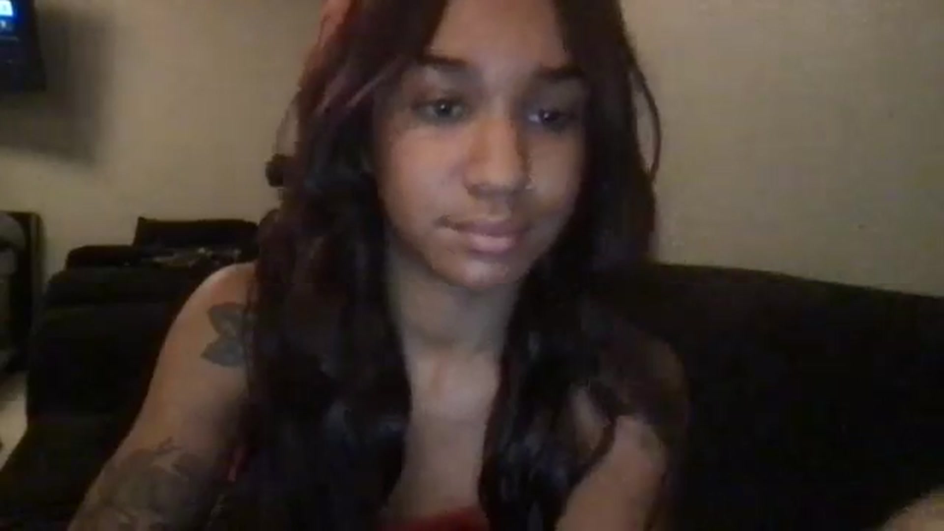 Gallery image thumbnail from KarmaLove's myfreecams stream on, 11/21/2024, 24:55 image 14 of 20