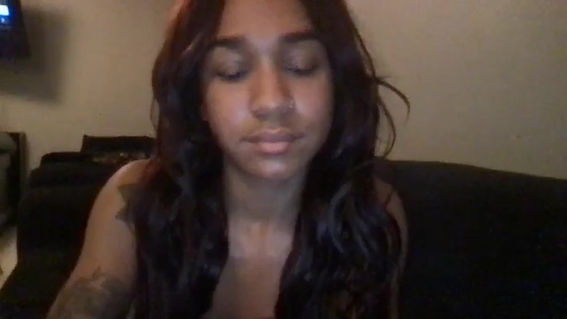 Gallery image thumbnail from KarmaLove's myfreecams stream on, 11/21/2024, 24:55 image 17 of 20