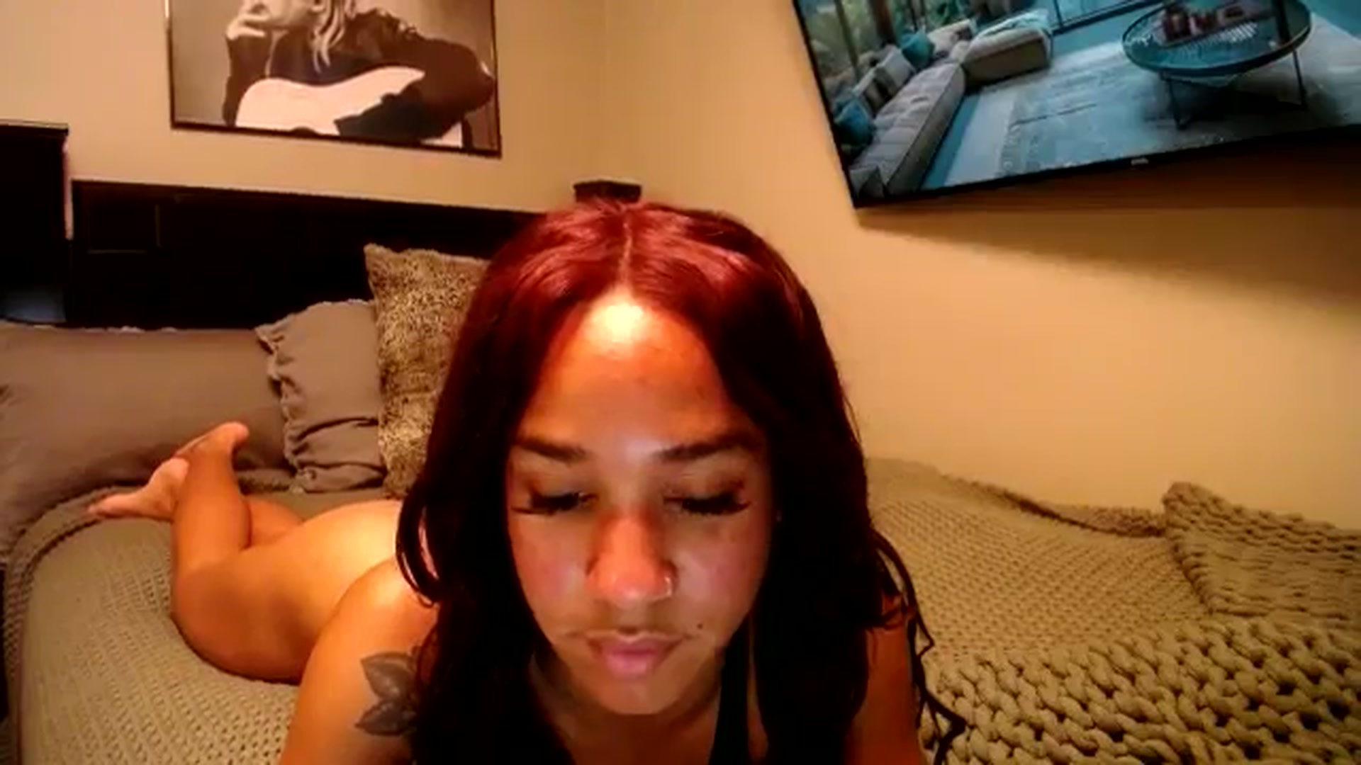 Gallery image thumbnail from KarmaLove's myfreecams stream on, 11/21/2024, 22:32 image 17 of 20