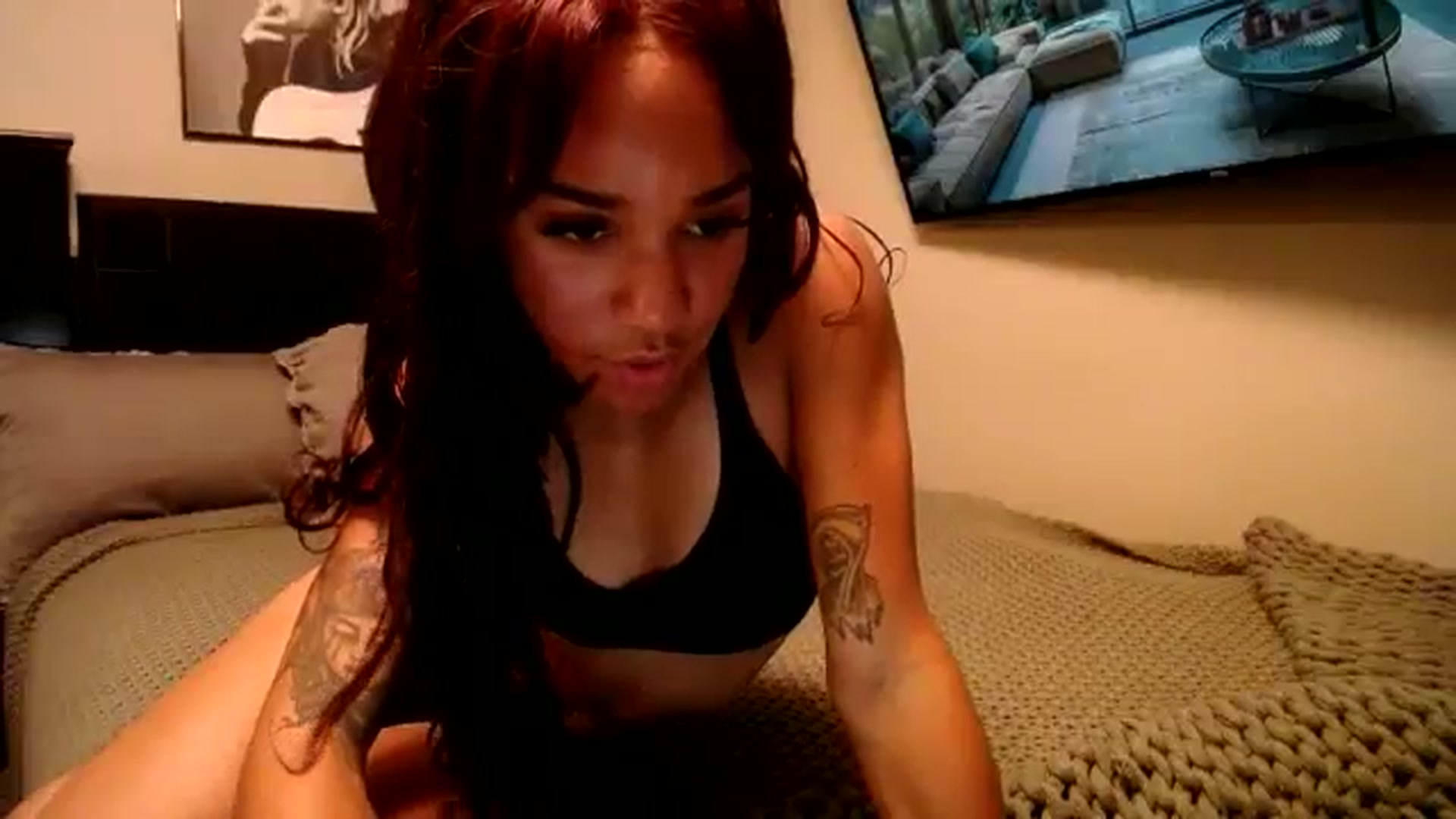 Gallery image thumbnail from KarmaLove's myfreecams stream on, 11/21/2024, 22:32 image 18 of 20