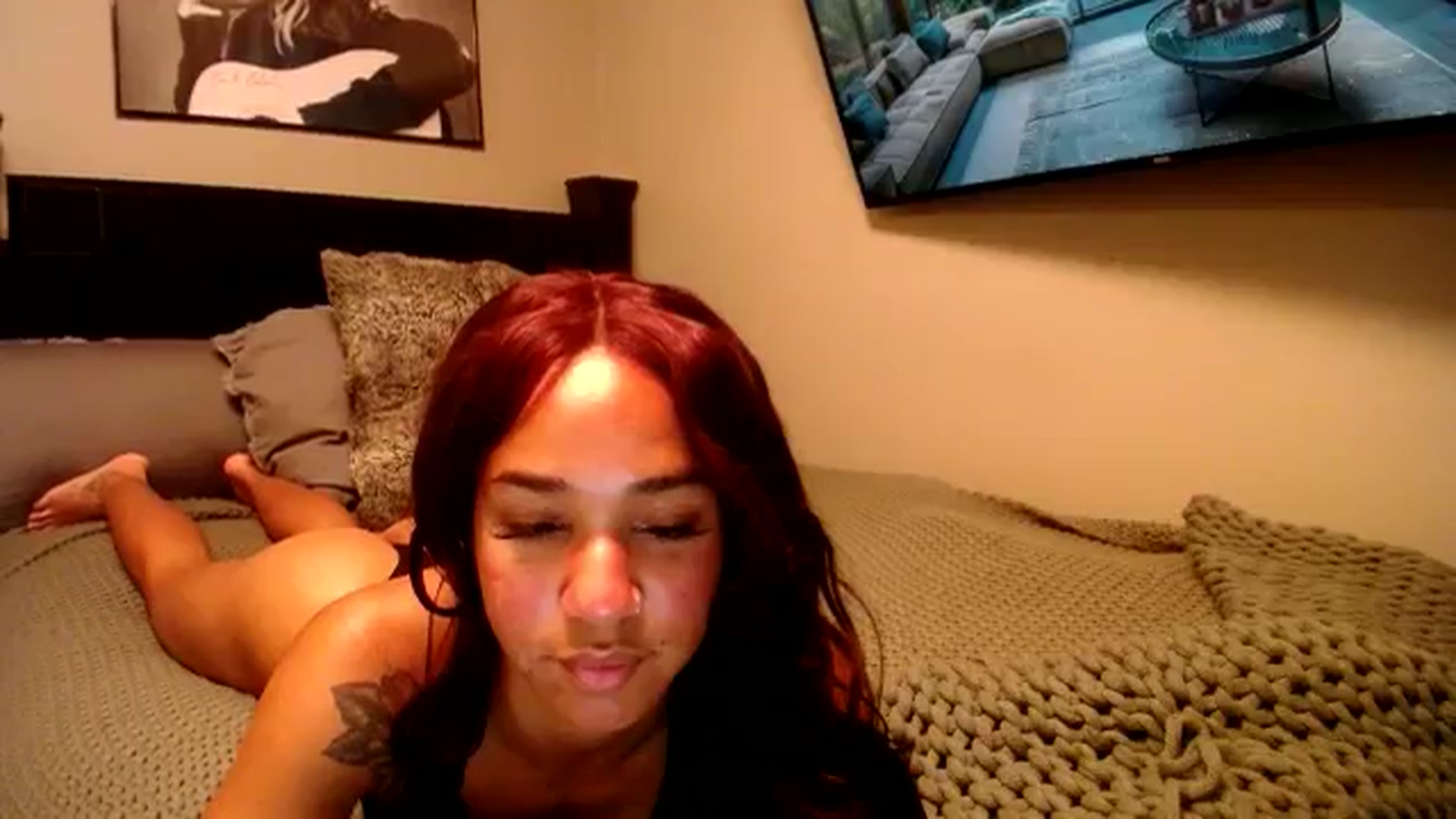Gallery image thumbnail from KarmaLove's myfreecams stream on, 11/21/2024, 22:32 image 10 of 20