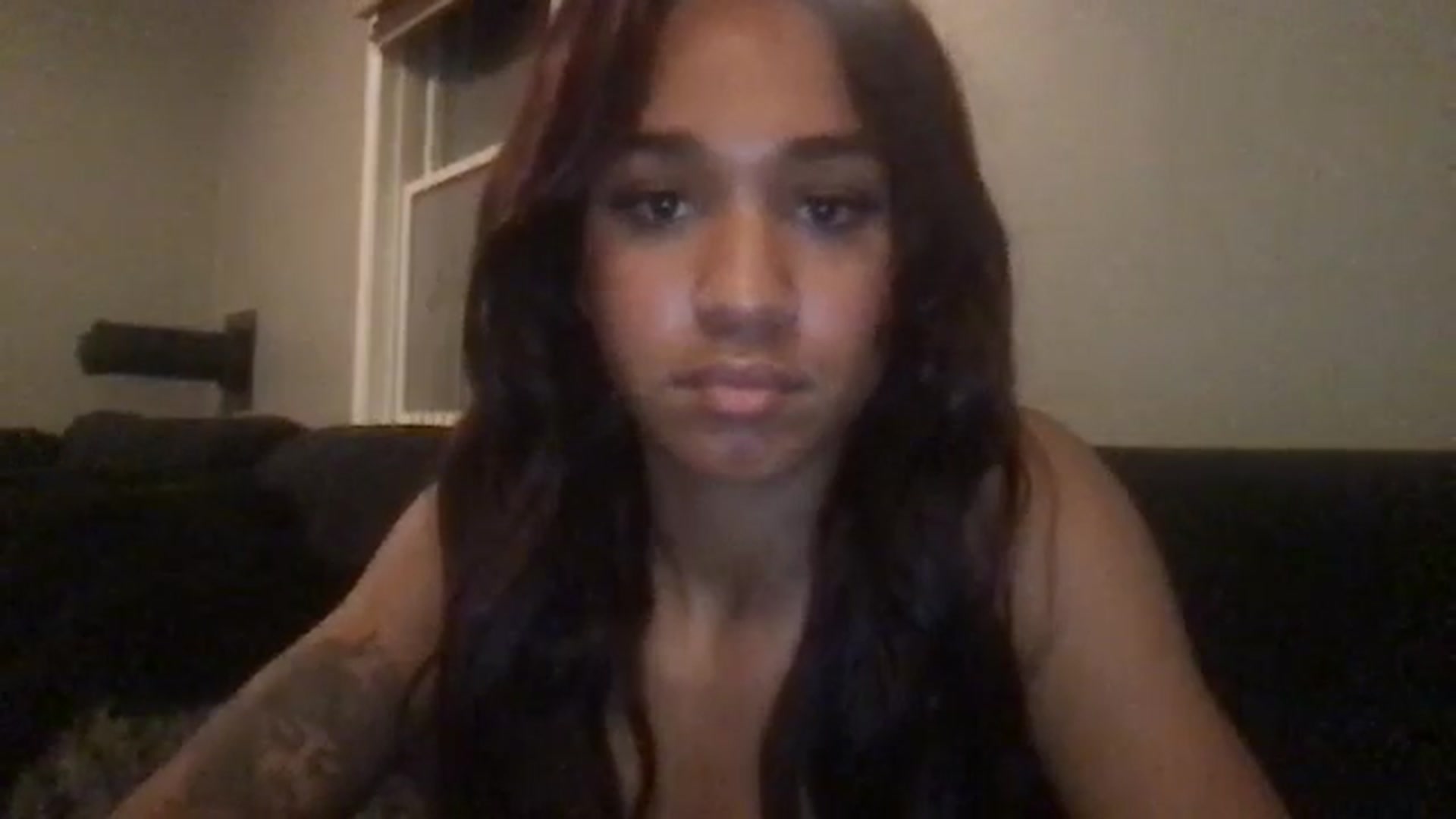 Gallery image thumbnail from KarmaLove's myfreecams stream on, 11/21/2024, 23:57 image 15 of 20