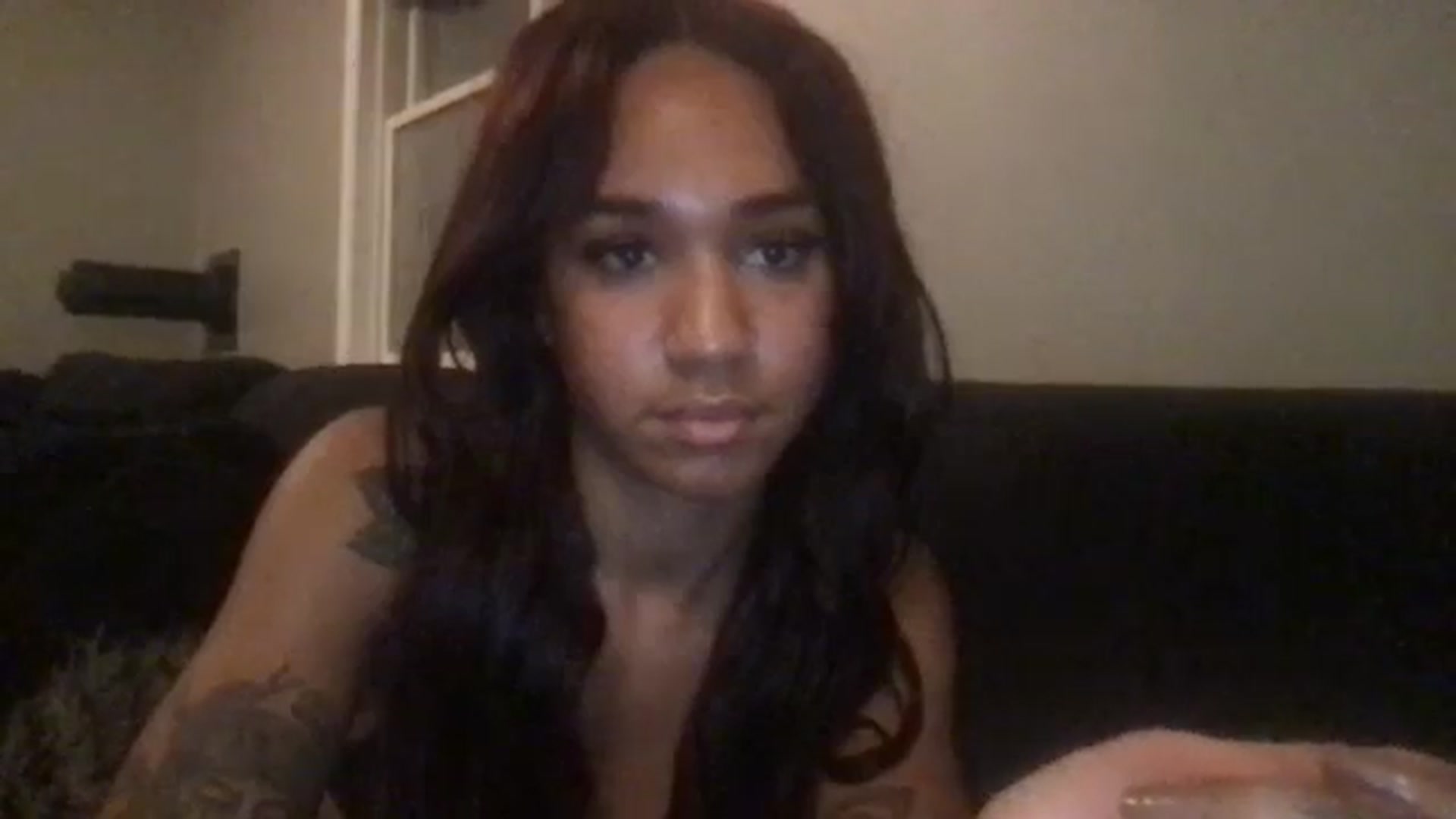 Gallery image thumbnail from KarmaLove's myfreecams stream on, 11/21/2024, 23:57 image 11 of 20
