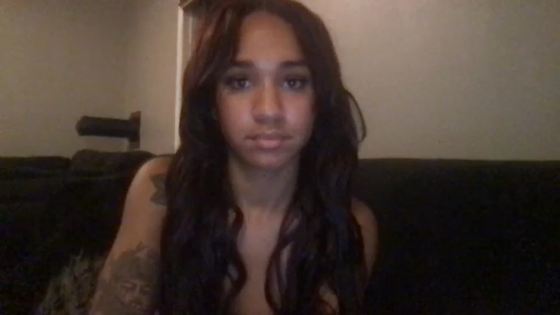 Gallery image thumbnail from KarmaLove's myfreecams stream on, 11/21/2024, 23:57 image 8 of 20