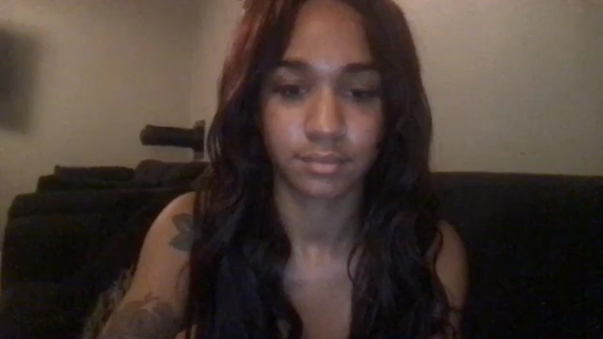 Gallery image thumbnail from KarmaLove's myfreecams stream on, 11/21/2024, 23:57 image 6 of 20