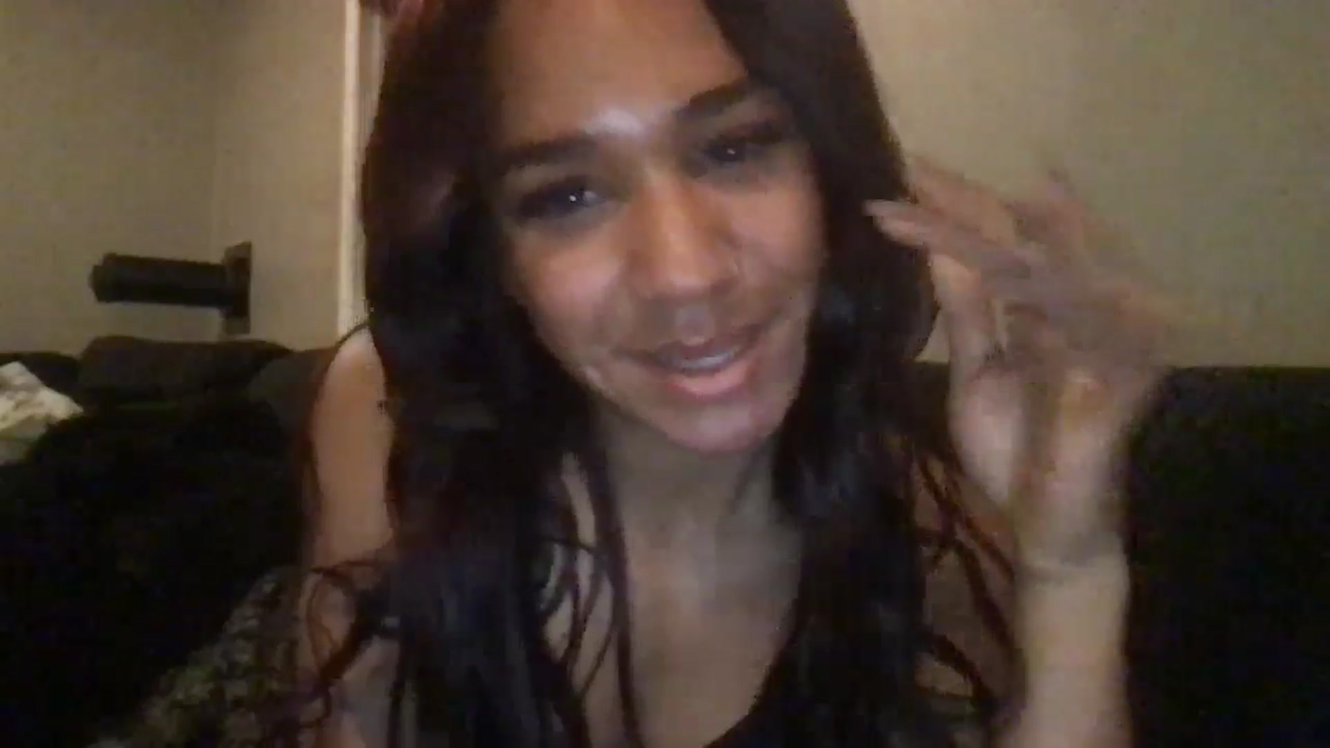 Gallery image thumbnail from KarmaLove's myfreecams stream on, 11/22/2024, 07:25 image 6 of 20