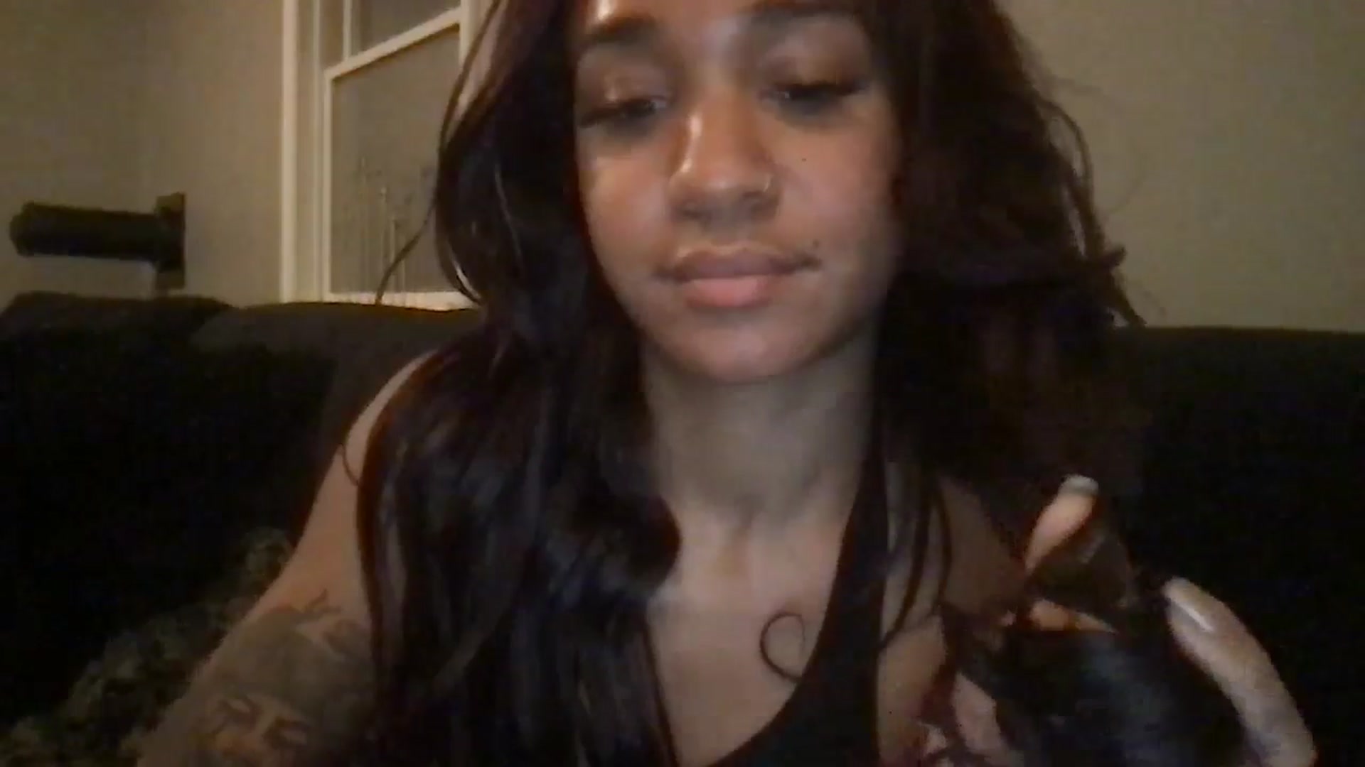Gallery image thumbnail from KarmaLove's myfreecams stream on, 11/22/2024, 07:25 image 18 of 20