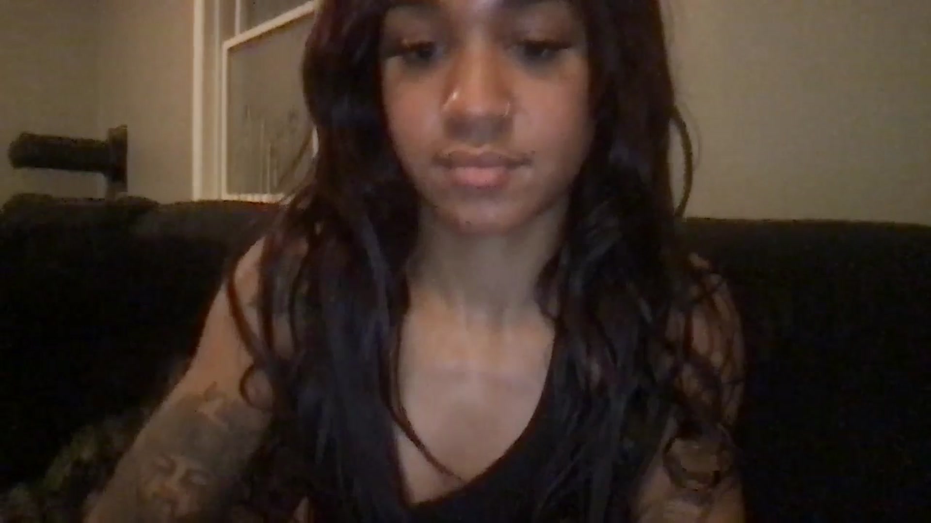 Gallery image thumbnail from KarmaLove's myfreecams stream on, 11/22/2024, 07:25 image 17 of 20
