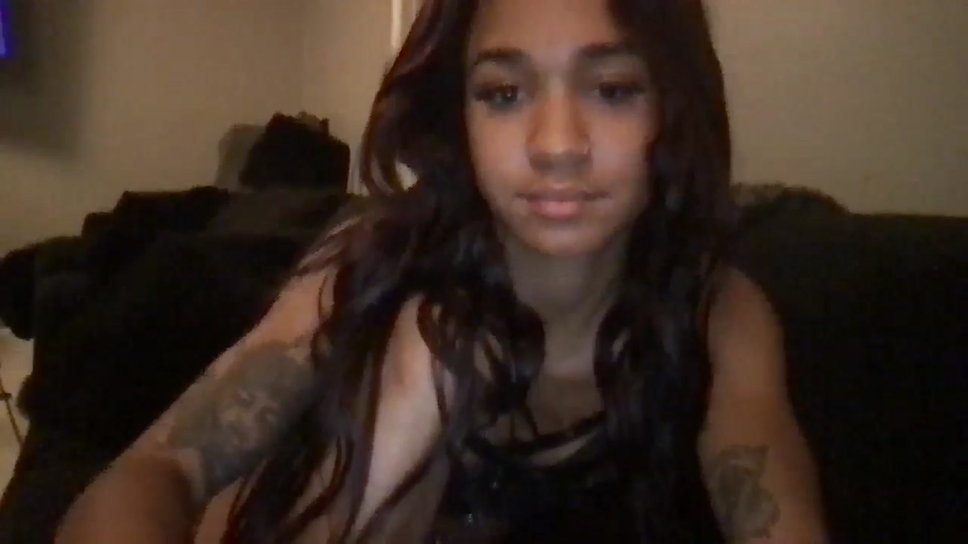 Gallery image thumbnail from KarmaLove's myfreecams stream on, 11/27/2024, 06:52 image 12 of 20