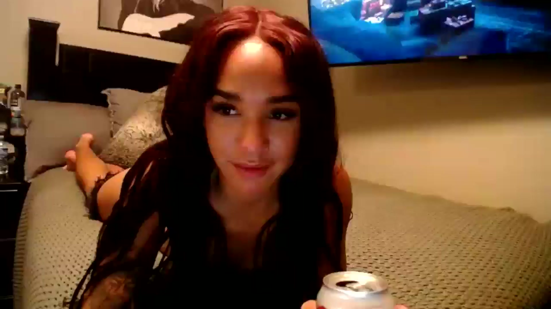 Gallery image thumbnail from KarmaLove's myfreecams stream on, 11/29/2024, 03:53 image 5 of 20