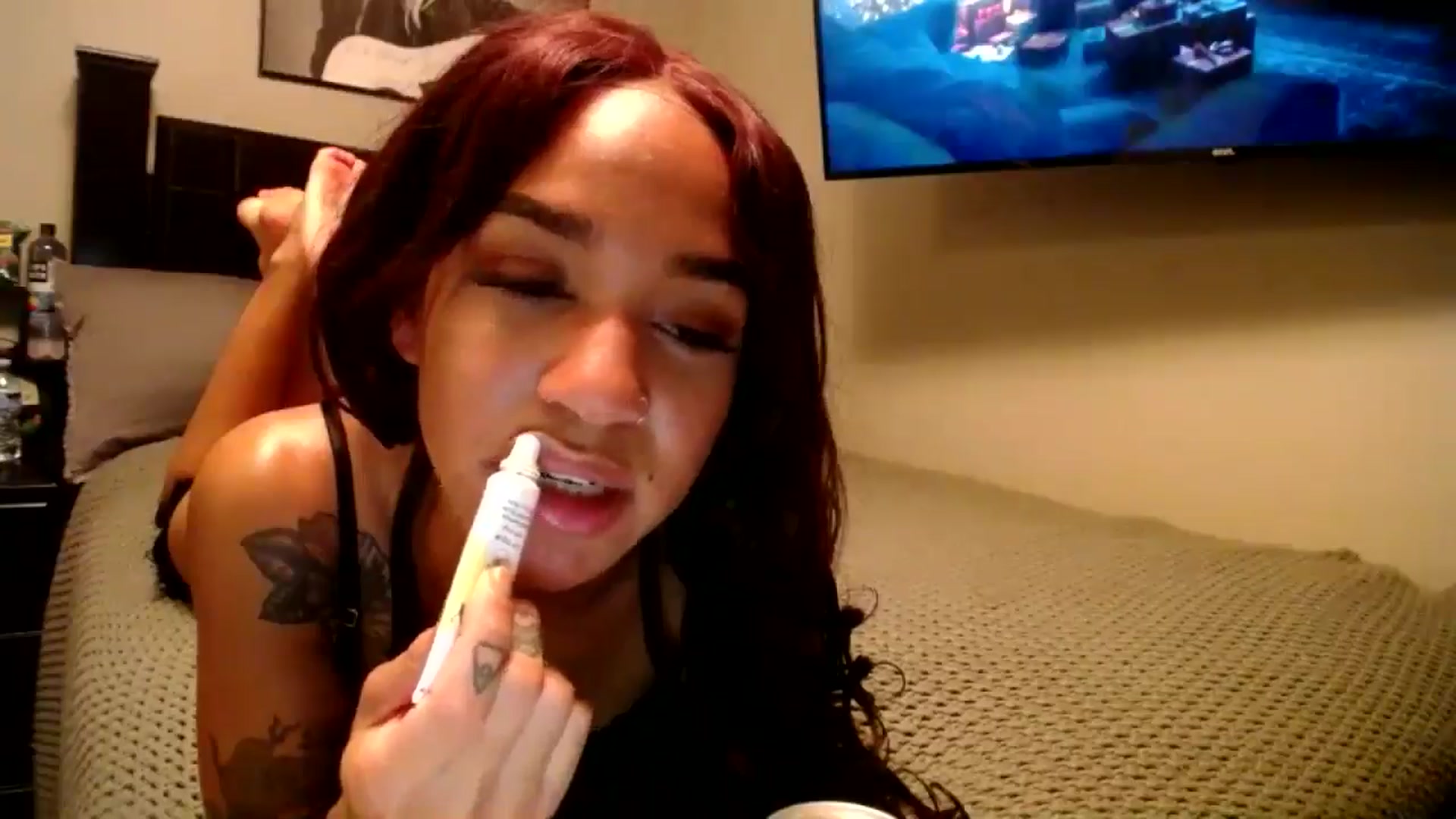 Gallery image thumbnail from KarmaLove's myfreecams stream on, 11/29/2024, 03:53 image 20 of 20