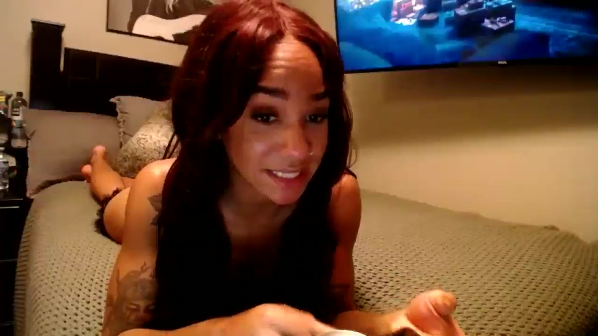 Gallery image thumbnail from KarmaLove's myfreecams stream on, 11/29/2024, 03:53 image 15 of 20