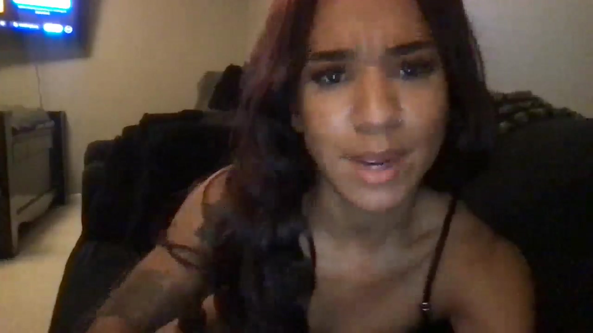 Gallery image thumbnail from KarmaLove's myfreecams stream on, 11/29/2024, 06:18 image 7 of 20